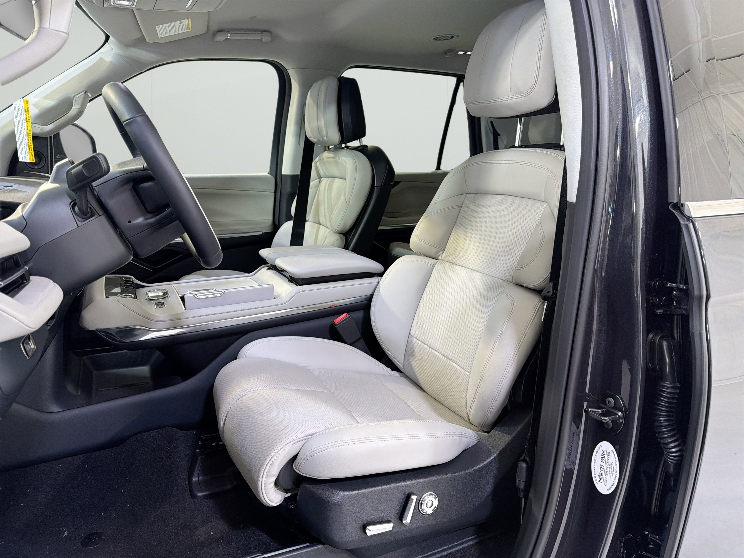 2026 Lincoln Navigator L Premiere