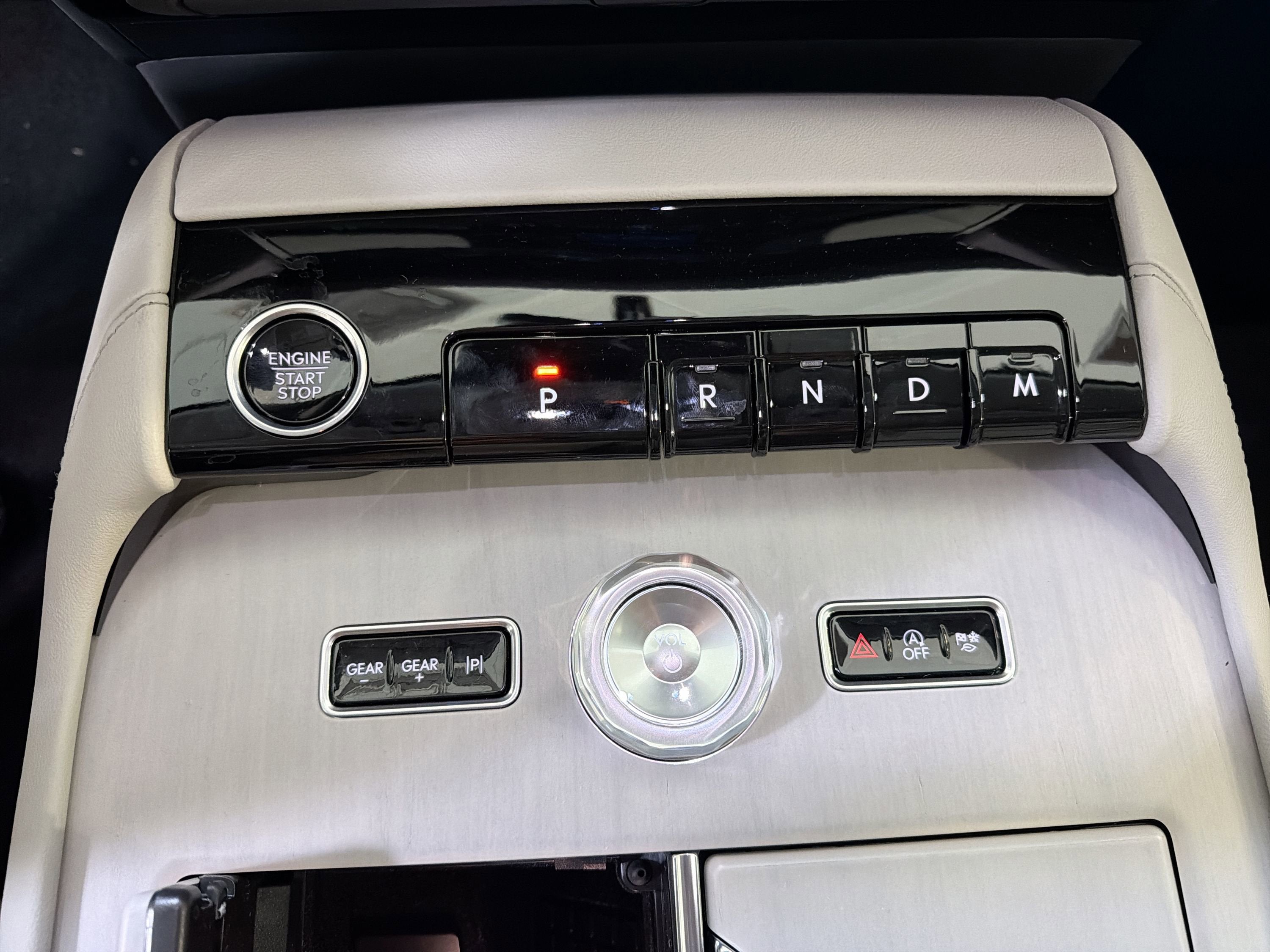 2026 Lincoln Navigator L Premiere