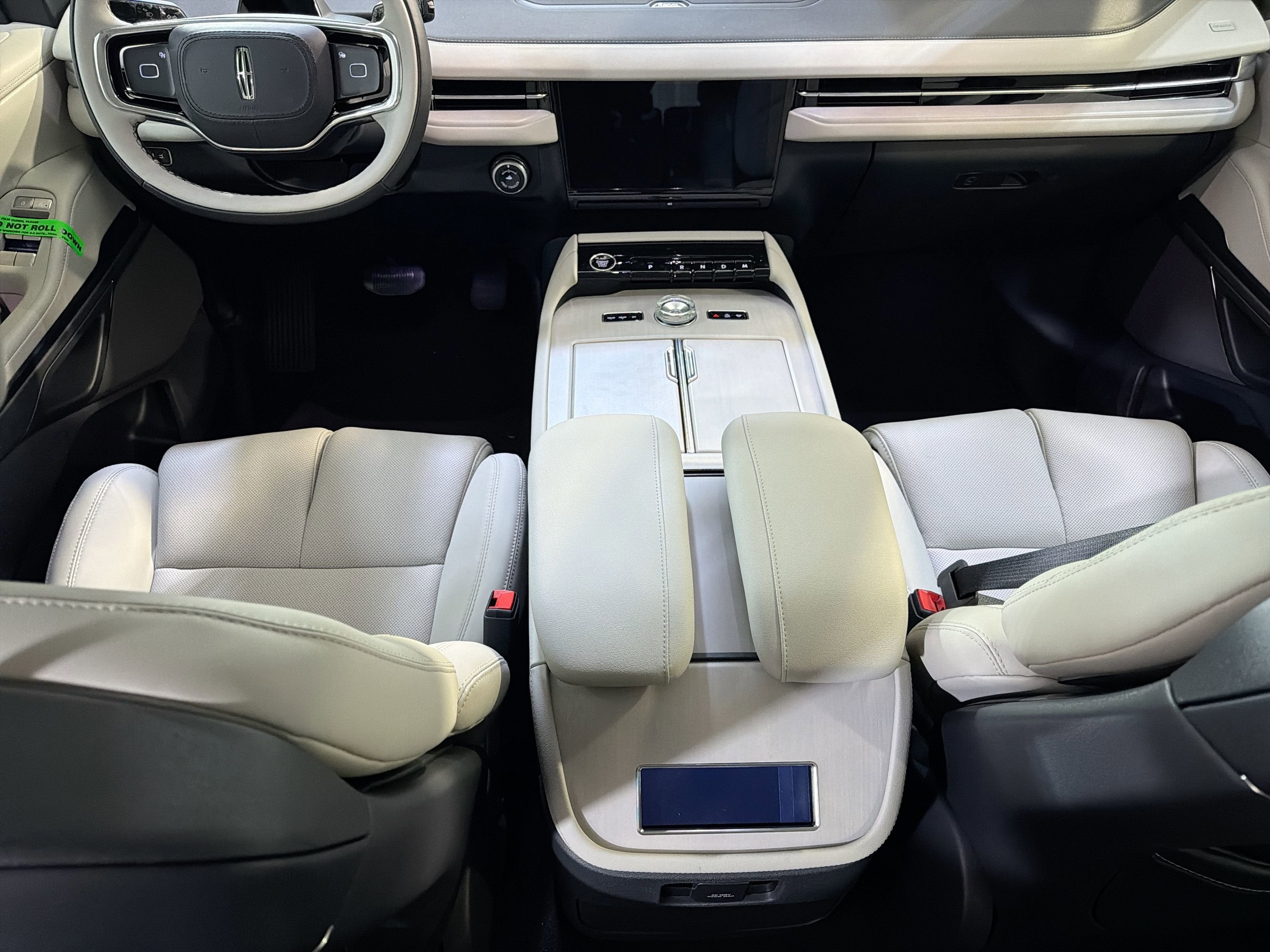 2026 Lincoln Navigator L Premiere