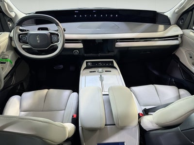 2026 Lincoln Navigator L Premiere