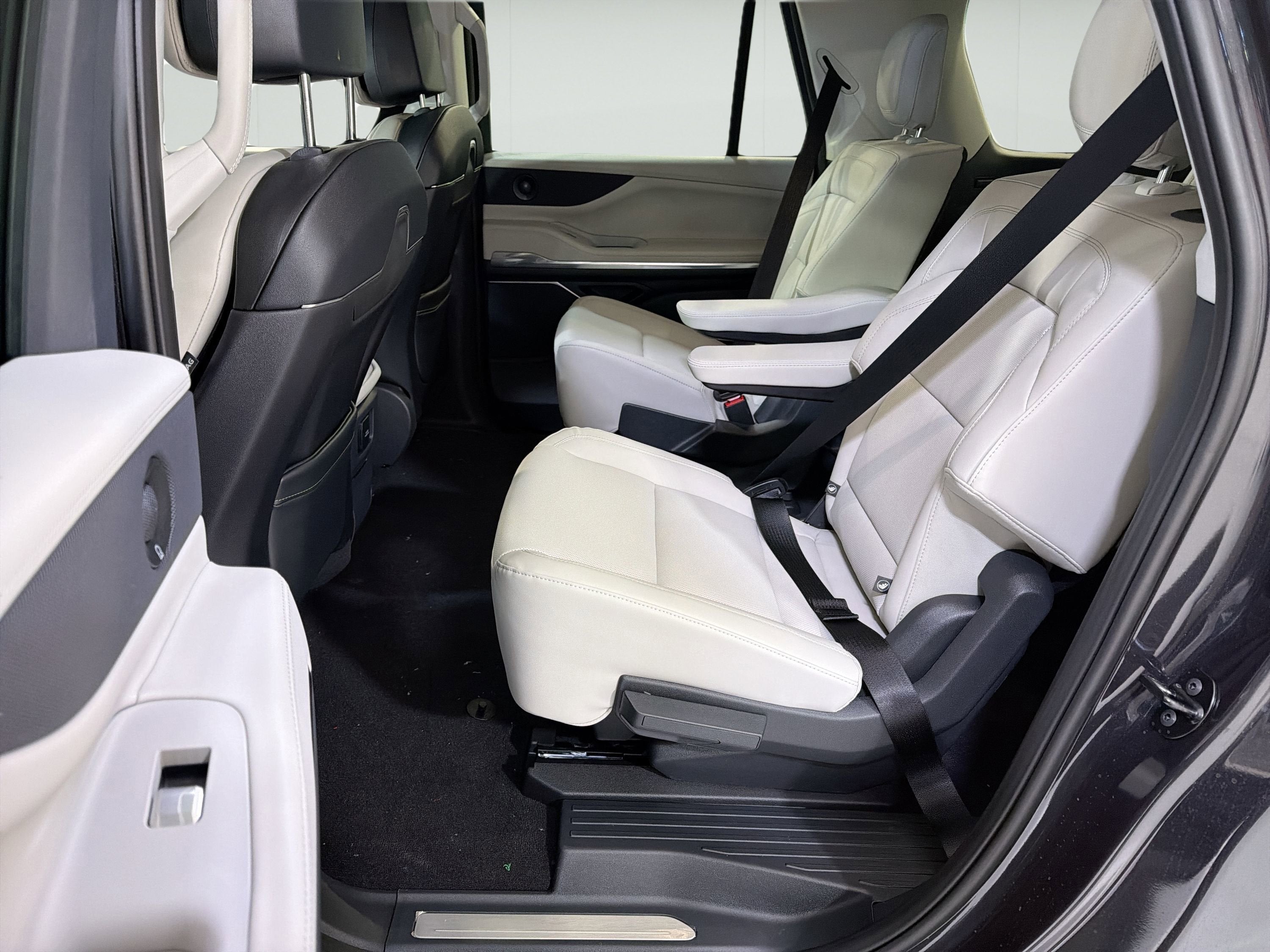 2026 Lincoln Navigator L Premiere