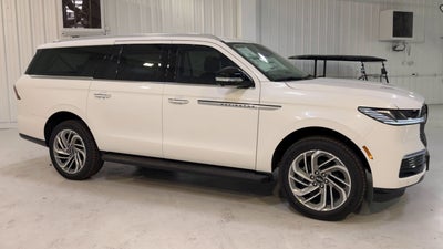 2026 Lincoln Navigator L Premiere