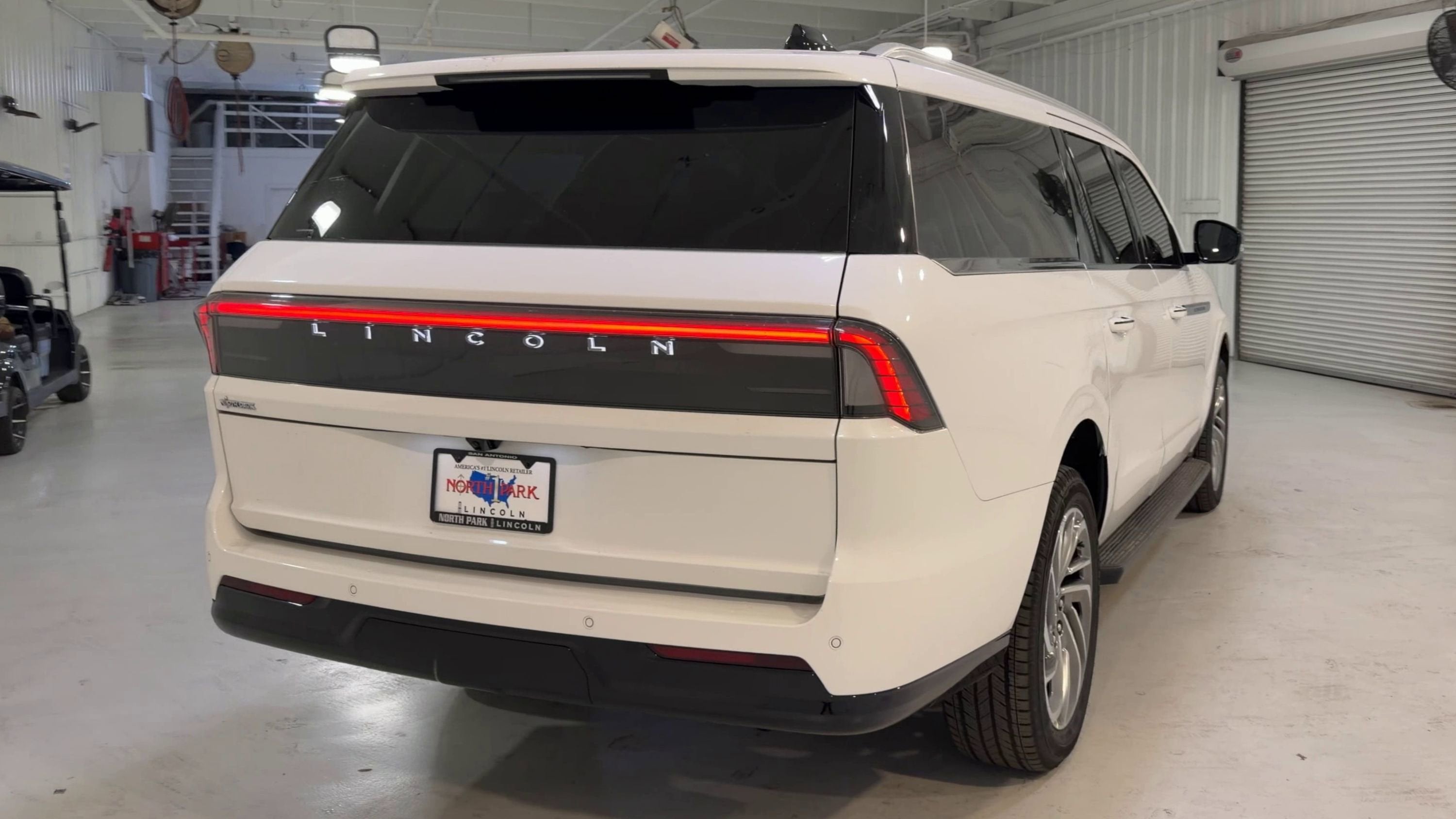 2026 Lincoln Navigator L Premiere