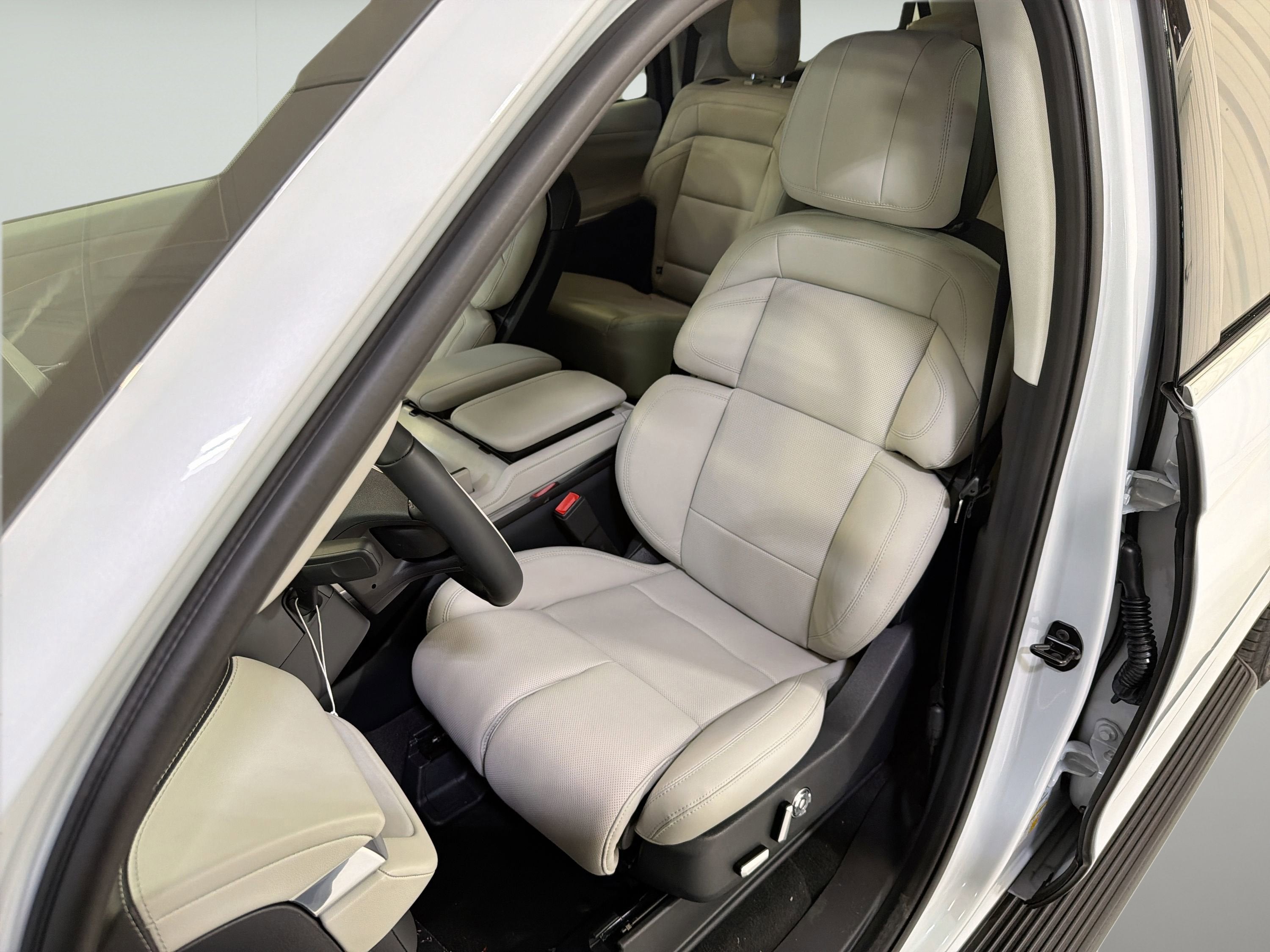2026 Lincoln Navigator L Premiere