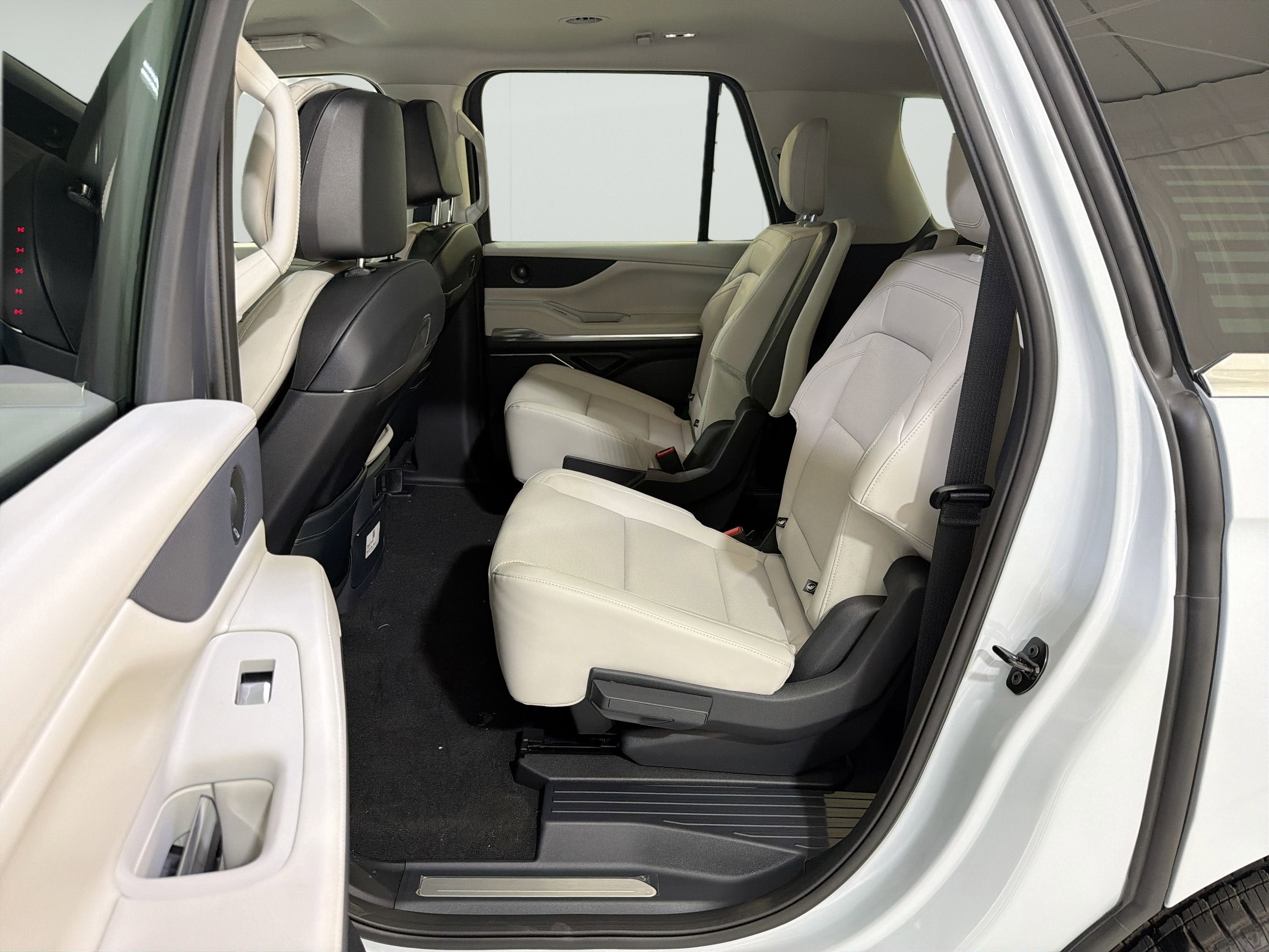 2026 Lincoln Navigator L Premiere