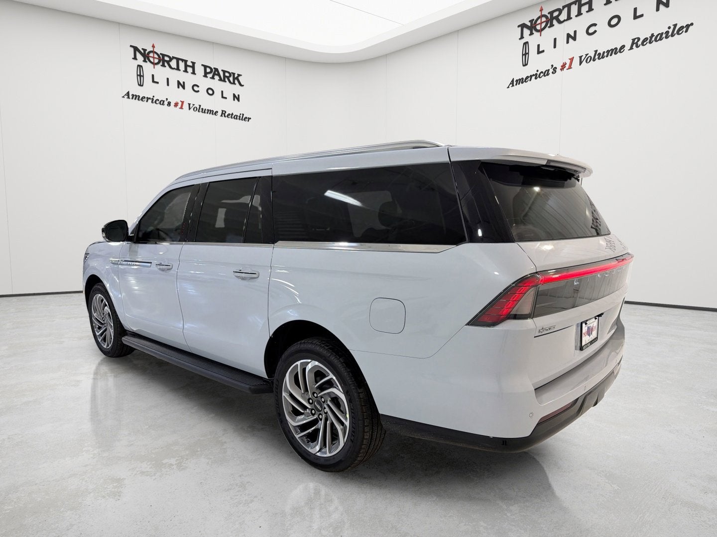2026 Lincoln Navigator L Premiere