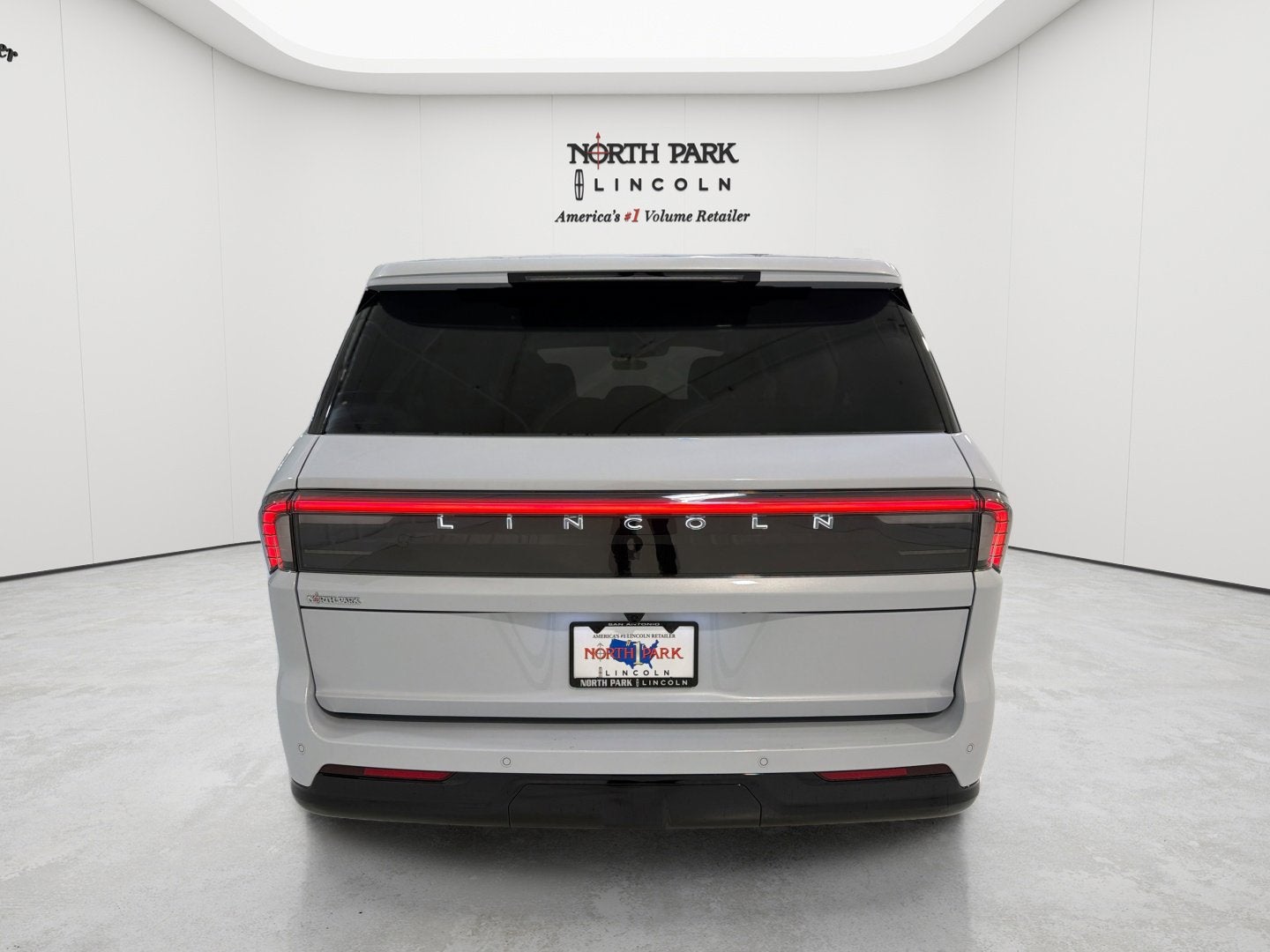 2026 Lincoln Navigator L Premiere