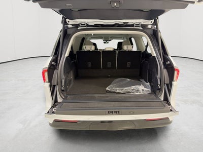 2026 Lincoln Navigator L Premiere