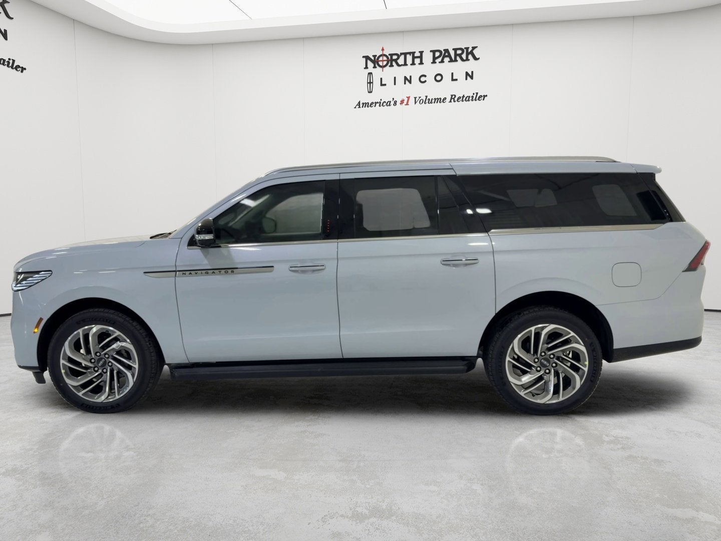 2026 Lincoln Navigator L Premiere