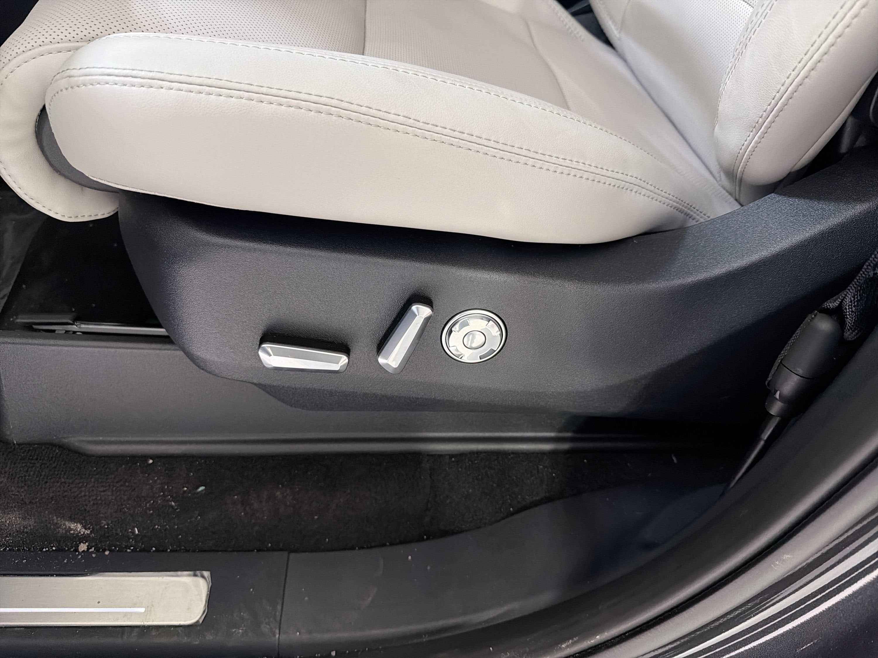 2026 Lincoln Navigator L Premiere