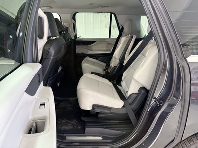 2026 Lincoln Navigator L Premiere