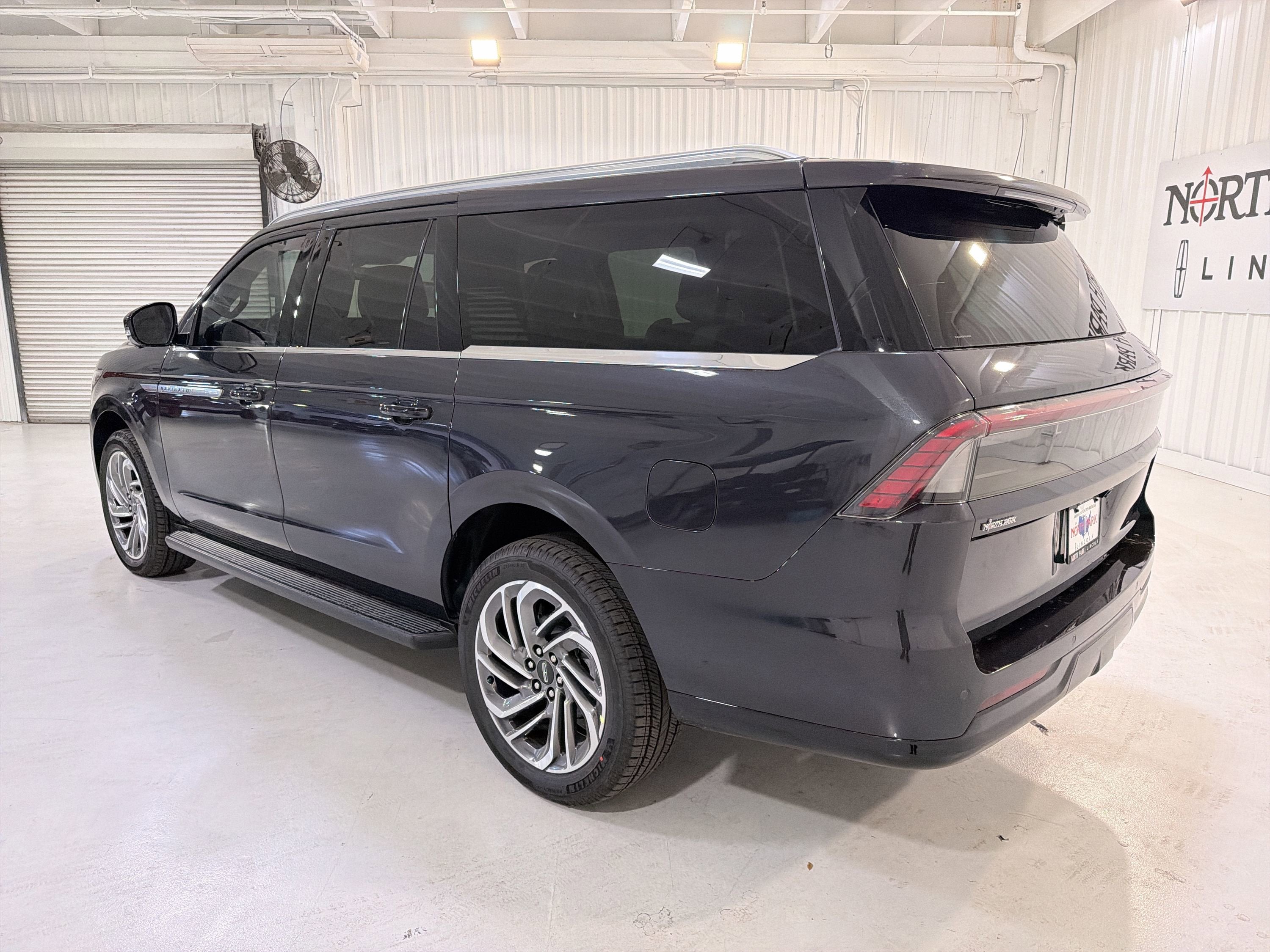 2026 Lincoln Navigator L Premiere