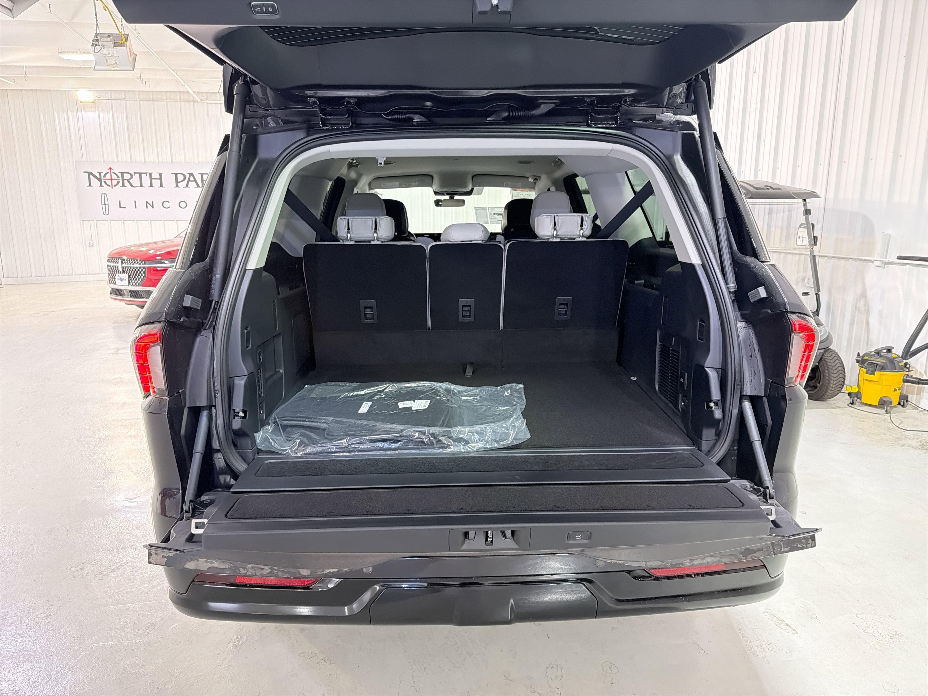 2026 Lincoln Navigator L Premiere