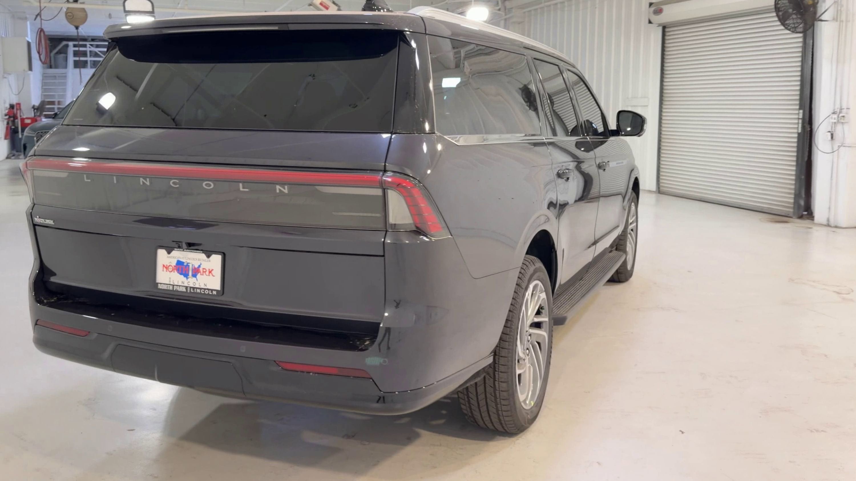 2026 Lincoln Navigator L Premiere