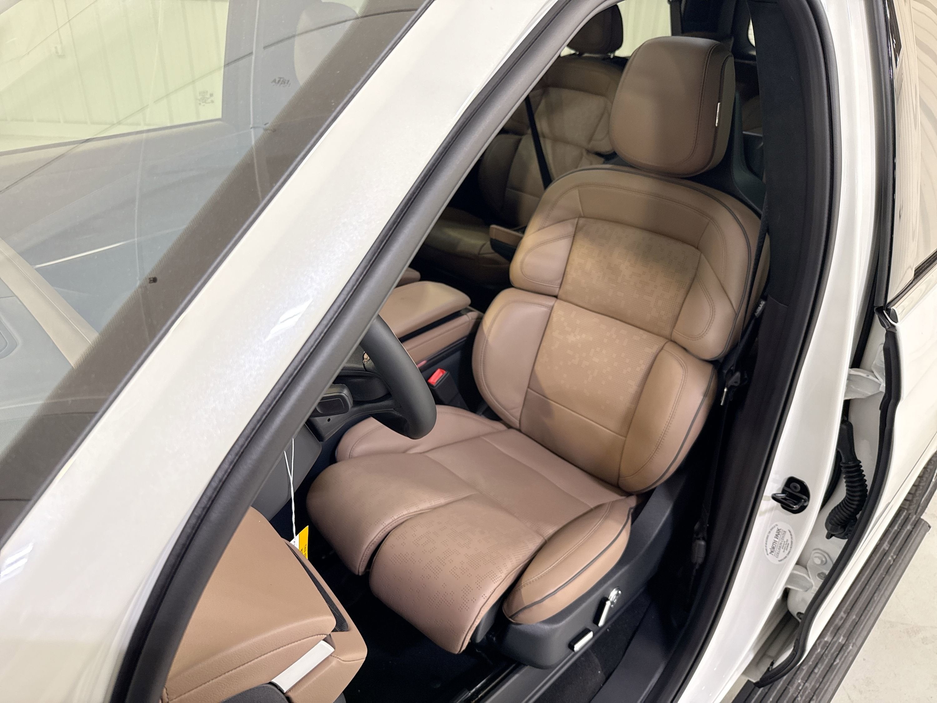 2025 Lincoln Navigator L Black Label