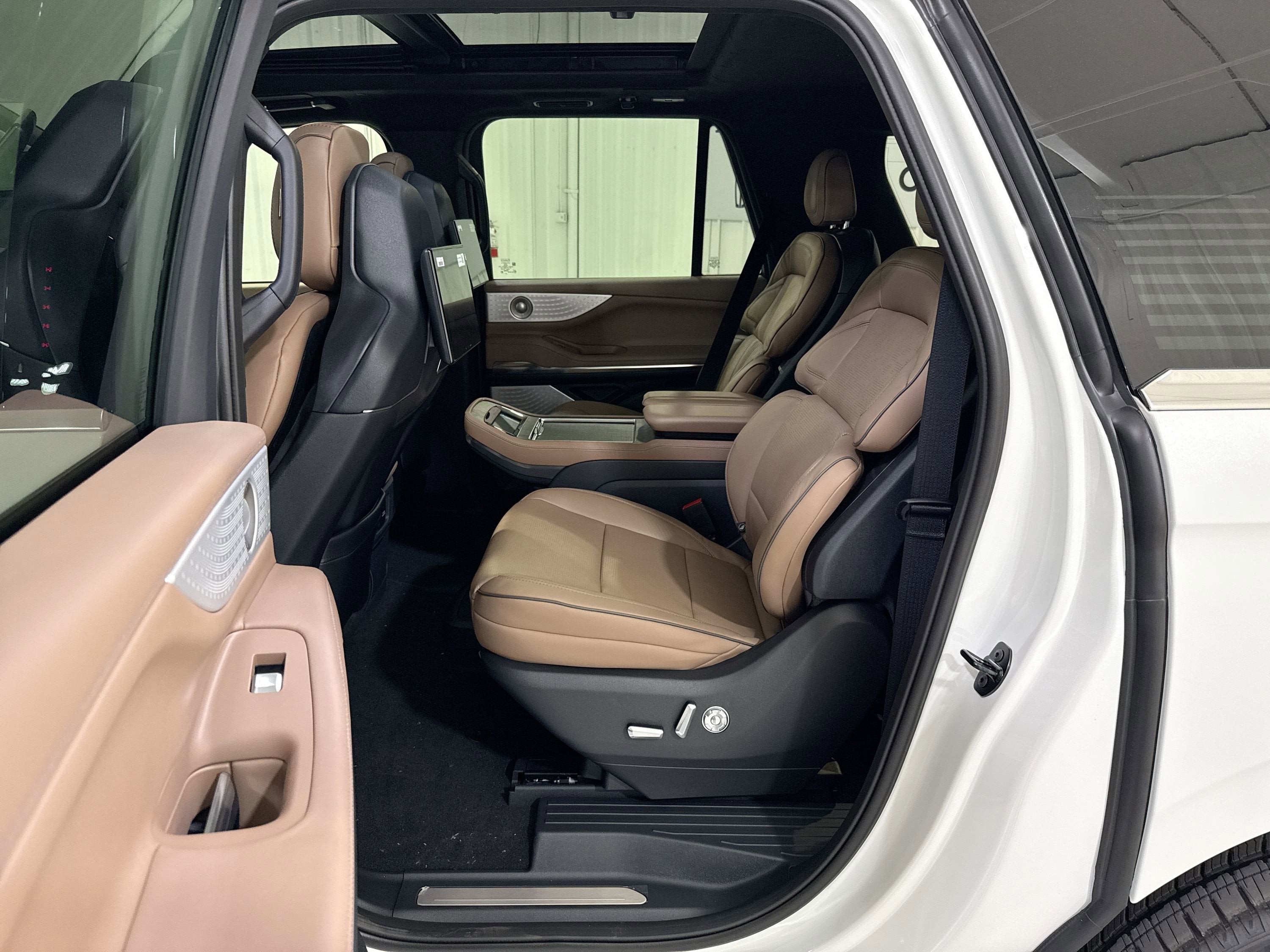 2025 Lincoln Navigator L Black Label