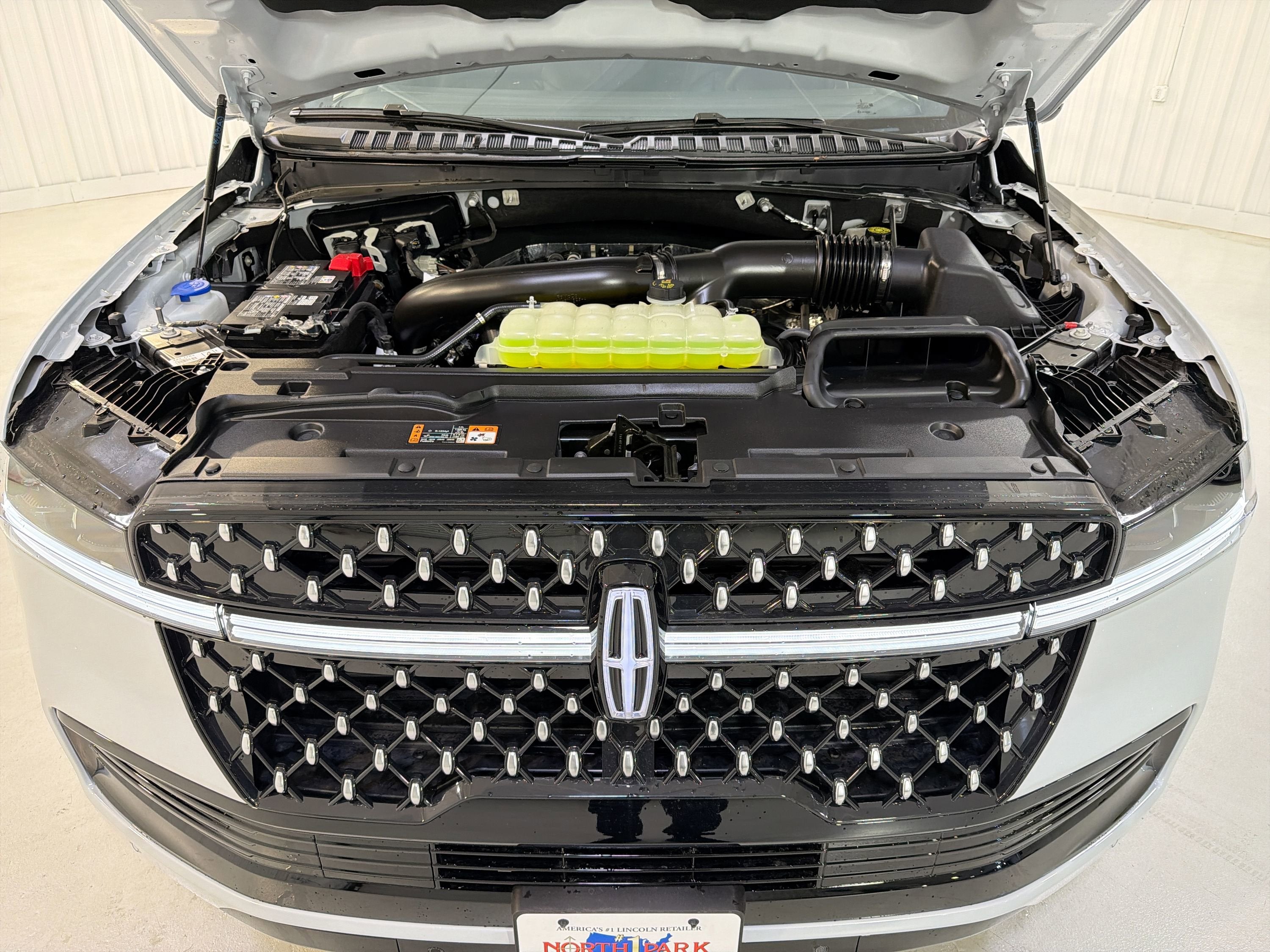 2025 Lincoln Navigator L Black Label