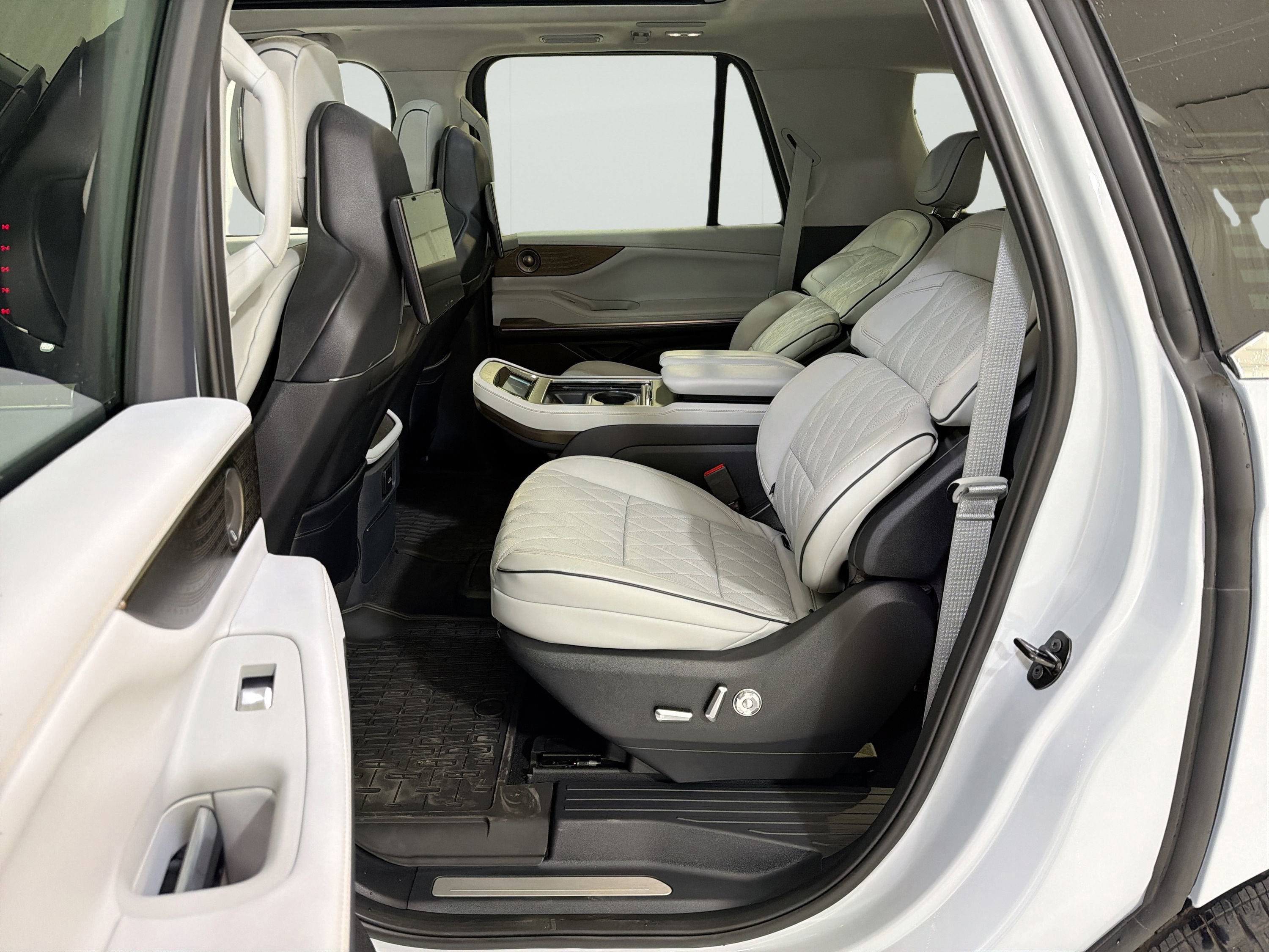 2025 Lincoln Navigator L Black Label