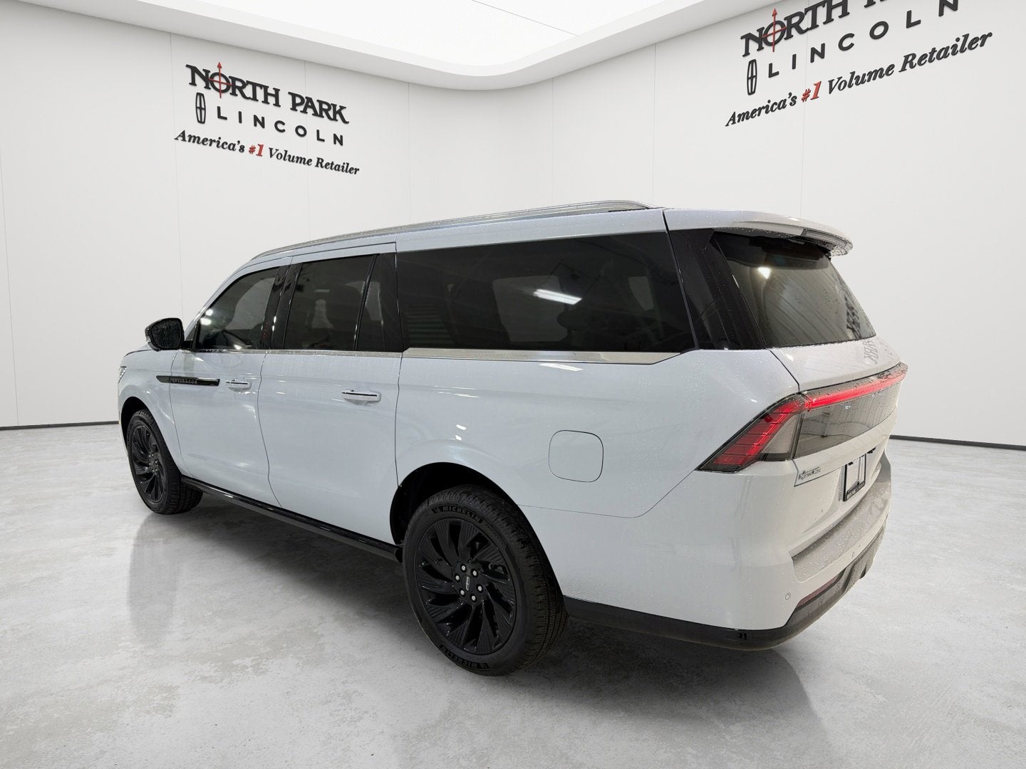 2025 Lincoln Navigator L Black Label