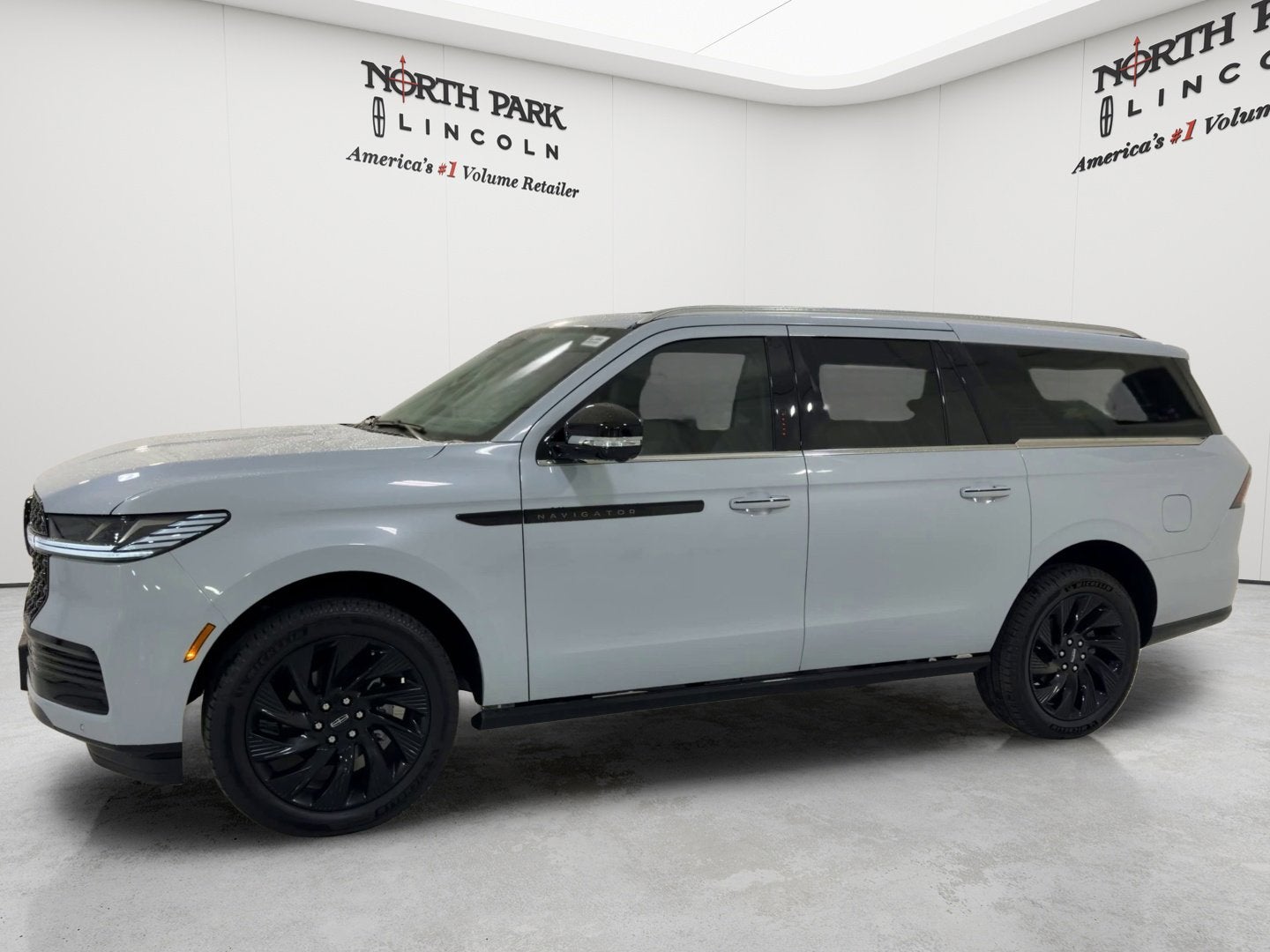 2025 Lincoln Navigator L Black Label