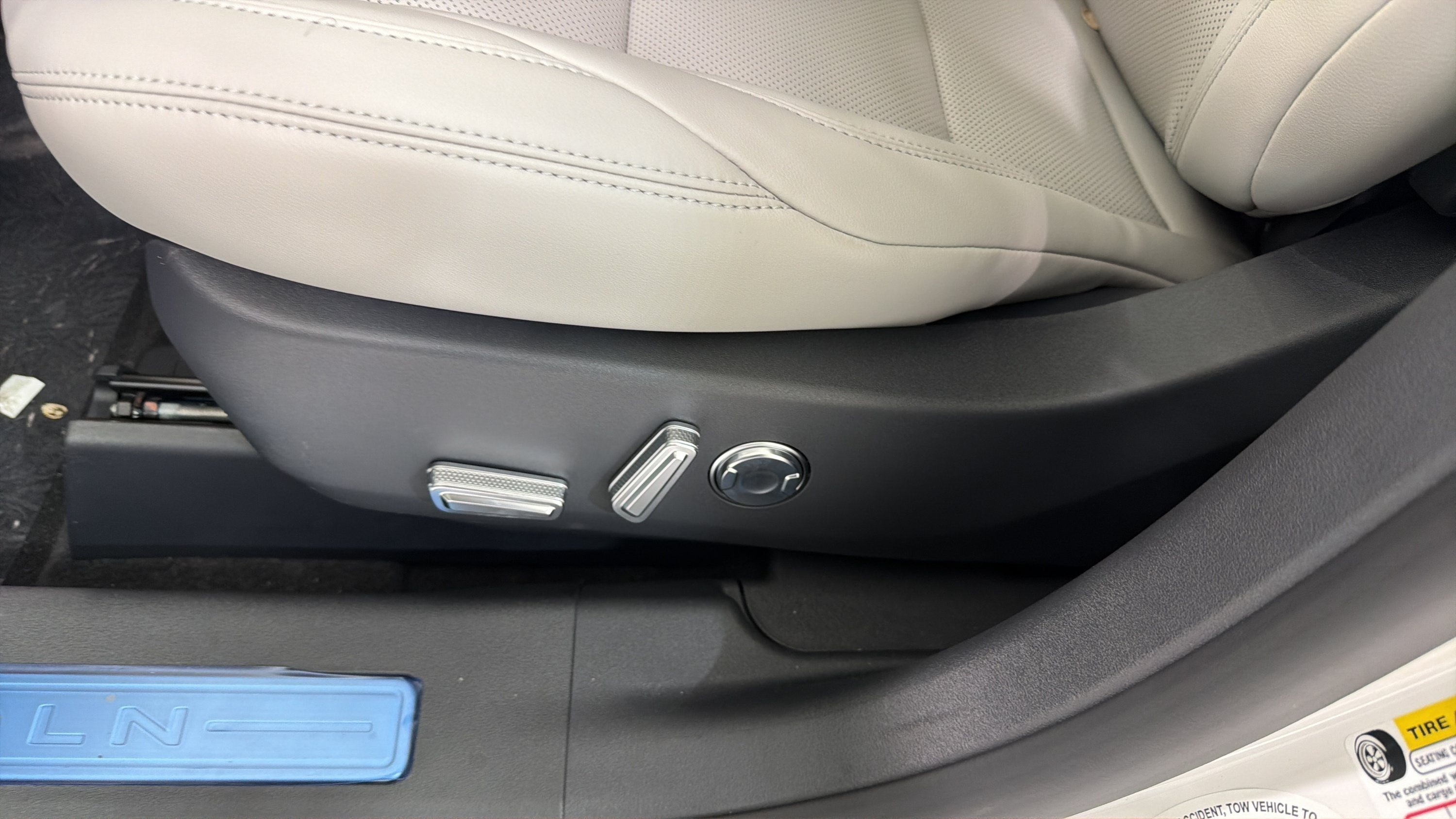 2026 Lincoln Nautilus Premiere Hybrid