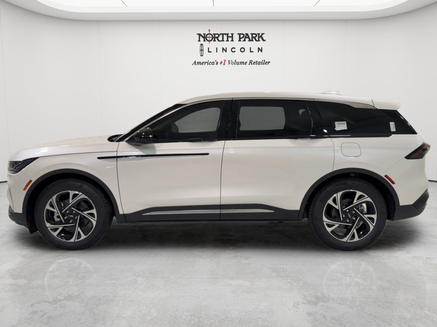 2026 Lincoln Nautilus Premiere Hybrid