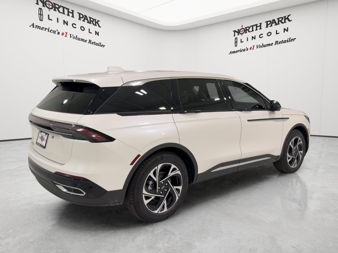 2026 Lincoln Nautilus Premiere Hybrid