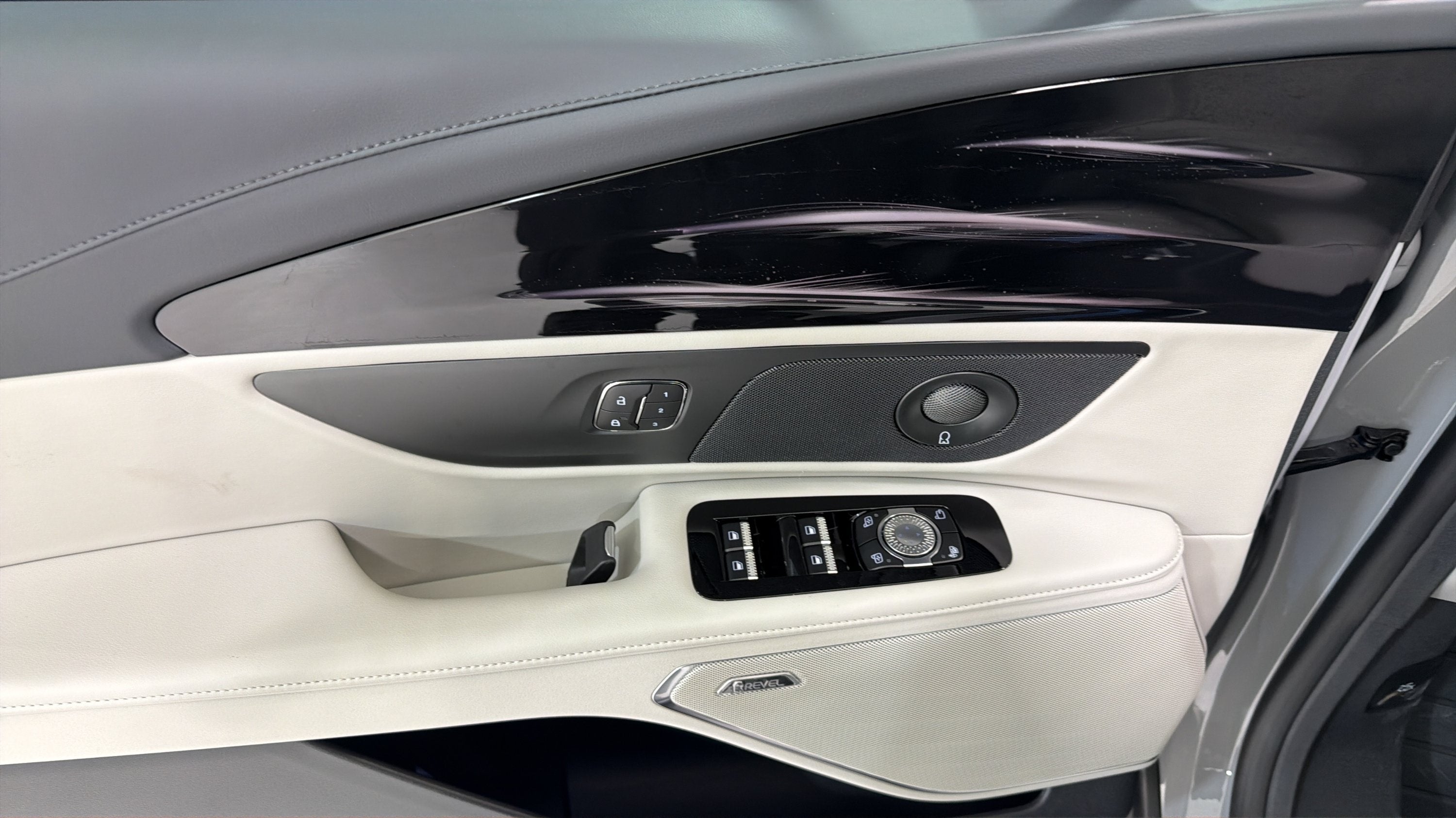 2026 Lincoln Nautilus Premiere Hybrid