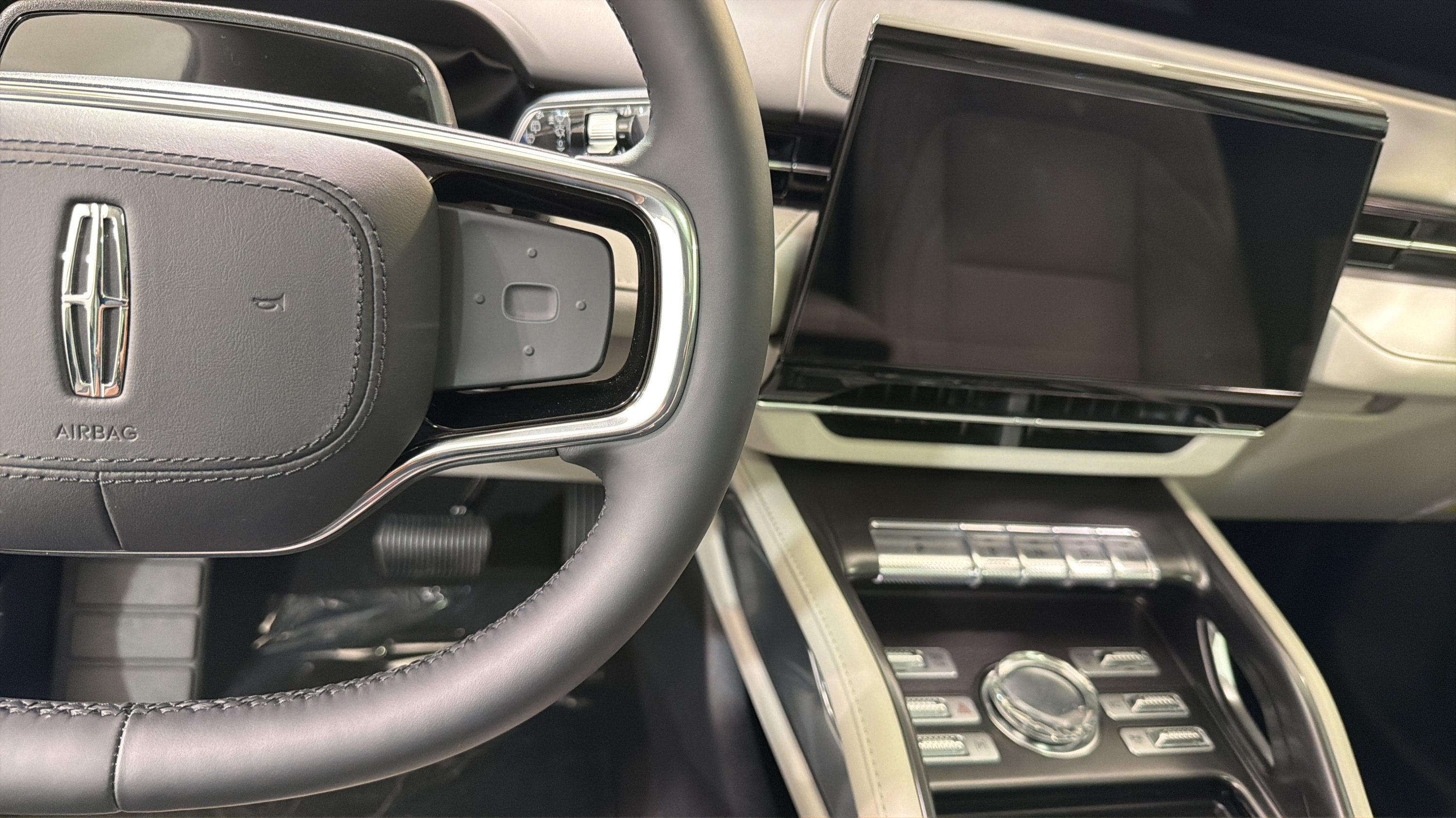 2026 Lincoln Nautilus Premiere Hybrid