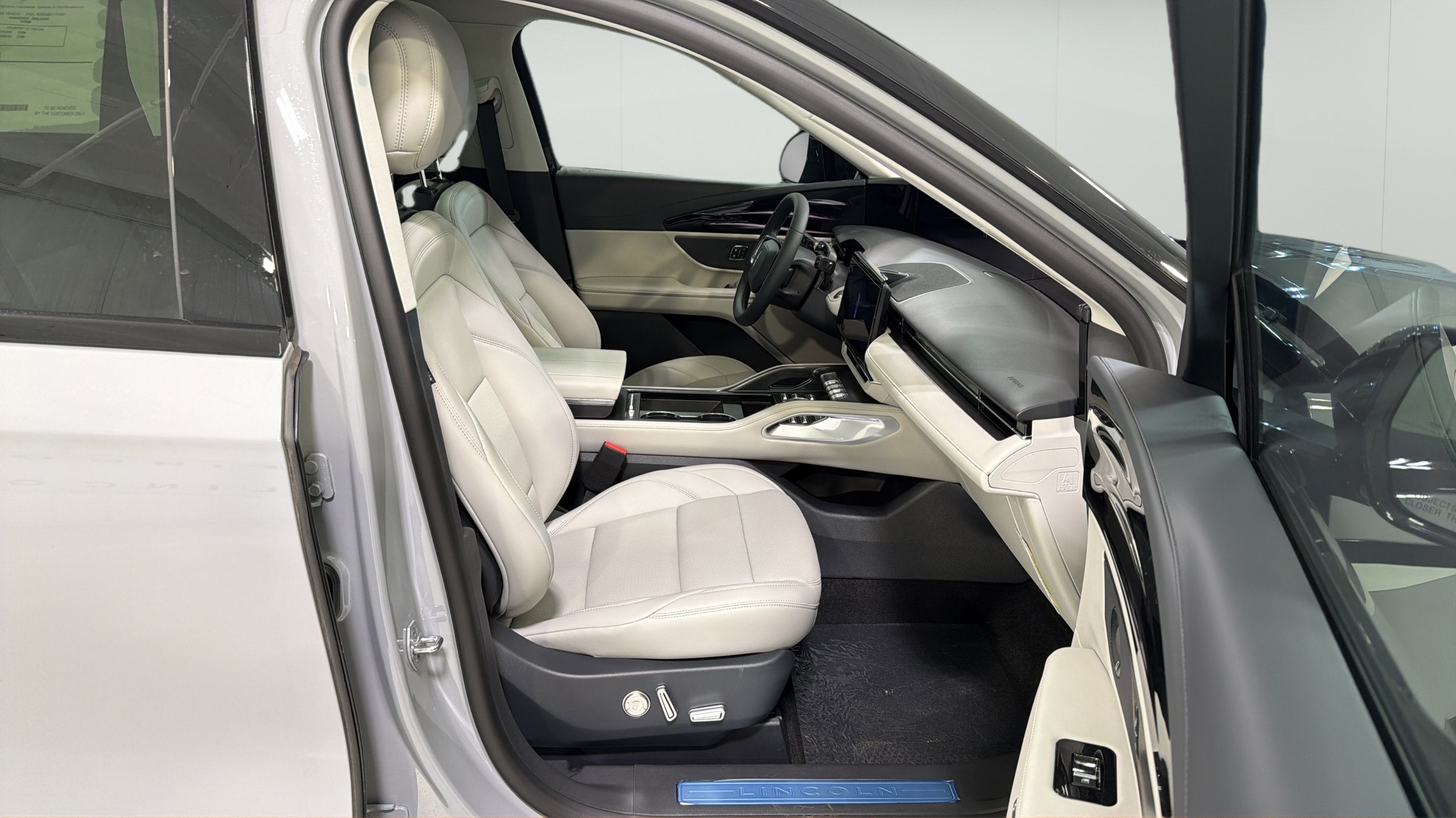 2026 Lincoln Nautilus Premiere Hybrid