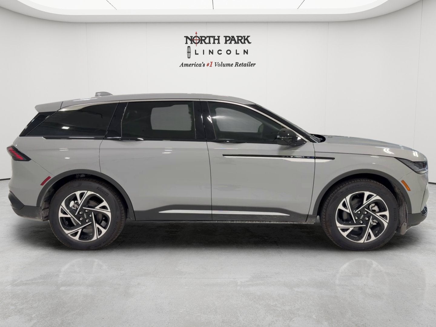 2026 Lincoln Nautilus Premiere Hybrid