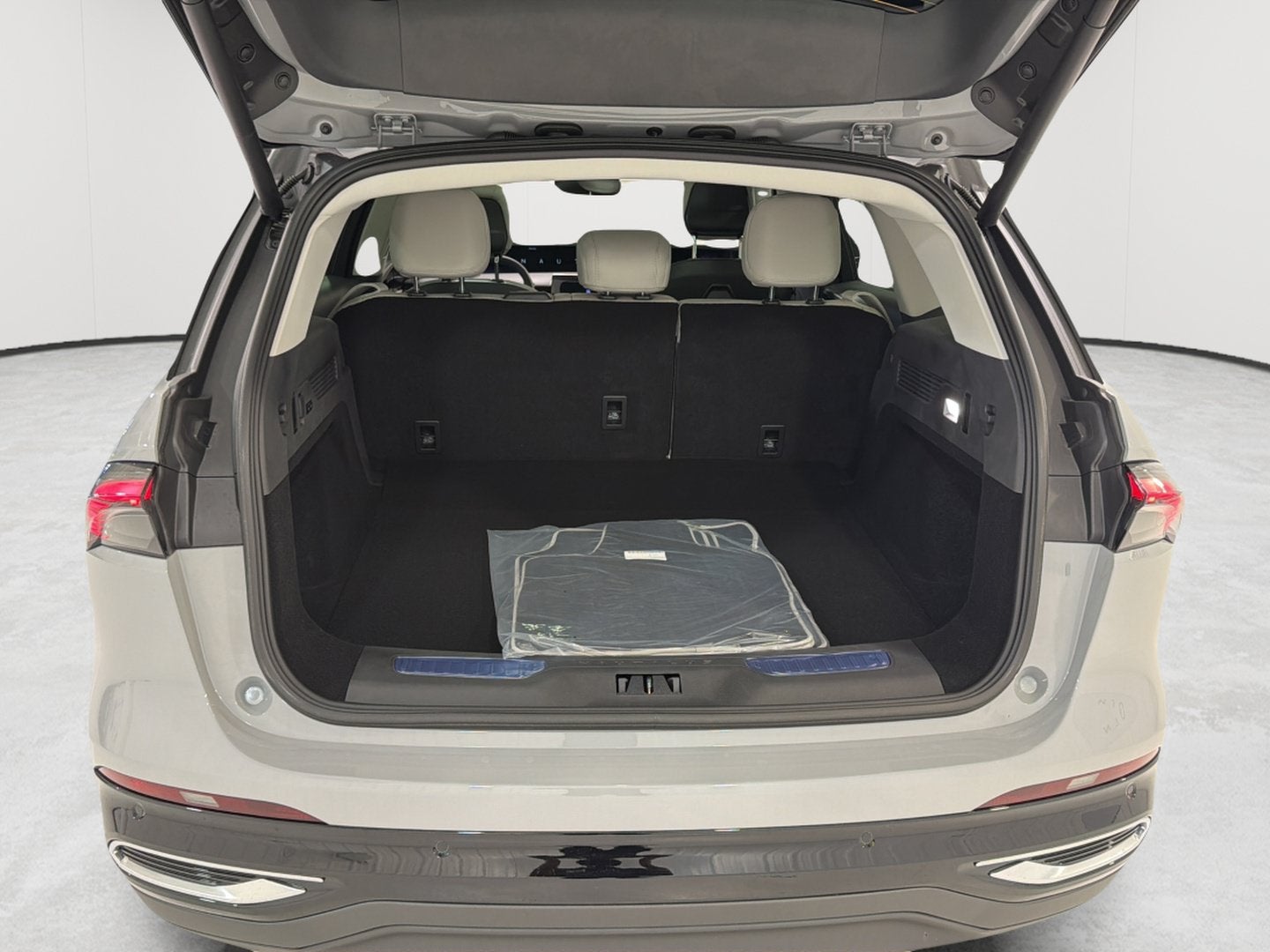 2026 Lincoln Nautilus Premiere Hybrid