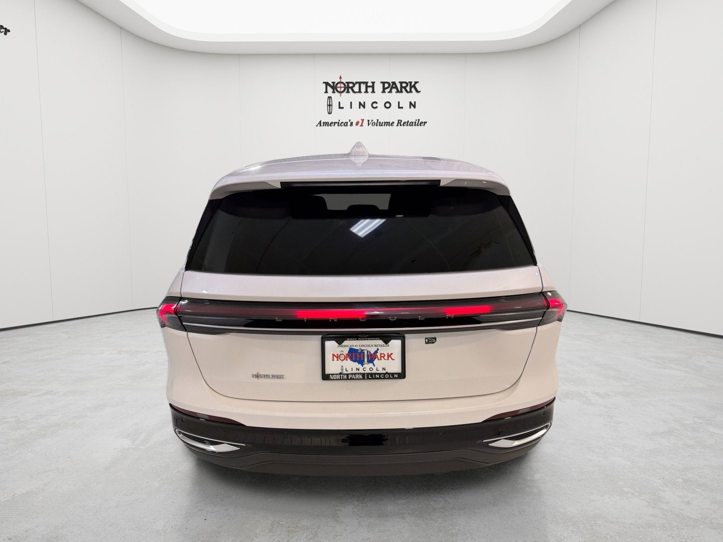 2026 Lincoln Nautilus Premiere Hybrid
