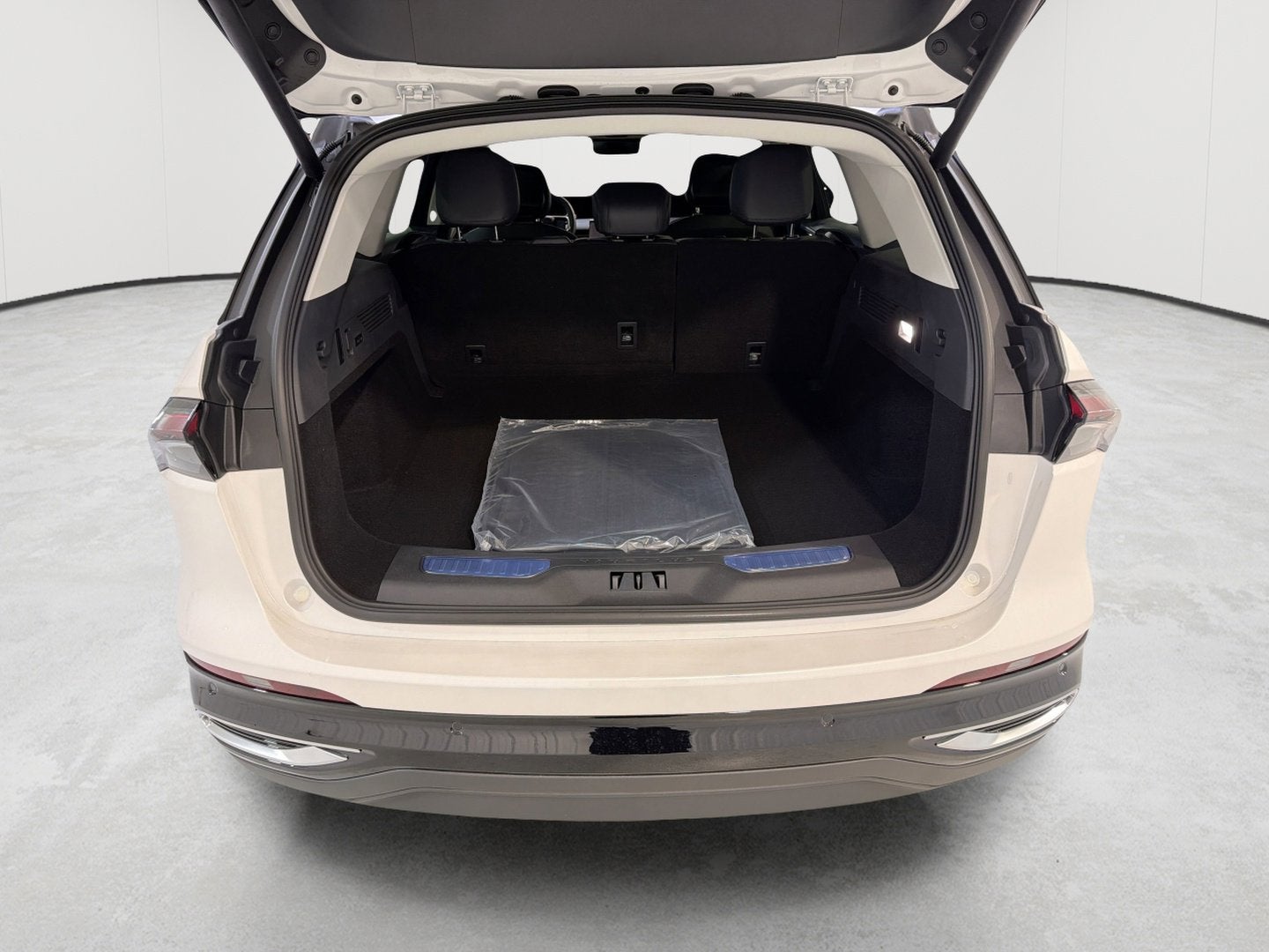 2026 Lincoln Nautilus Premiere Hybrid