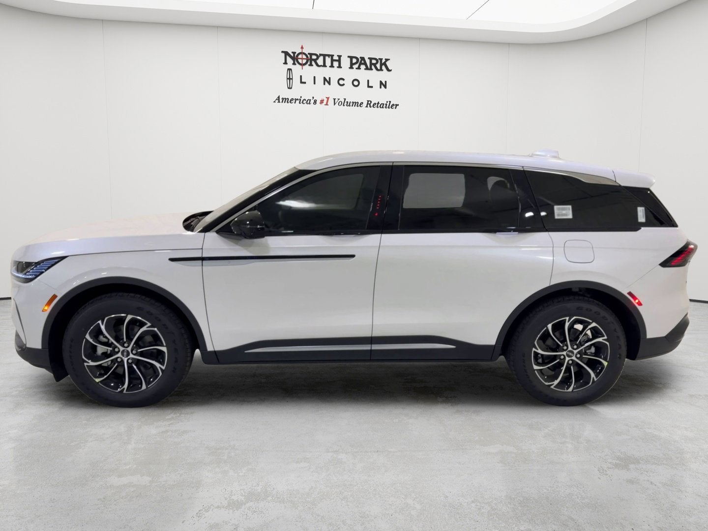 2026 Lincoln Nautilus Premiere Hybrid