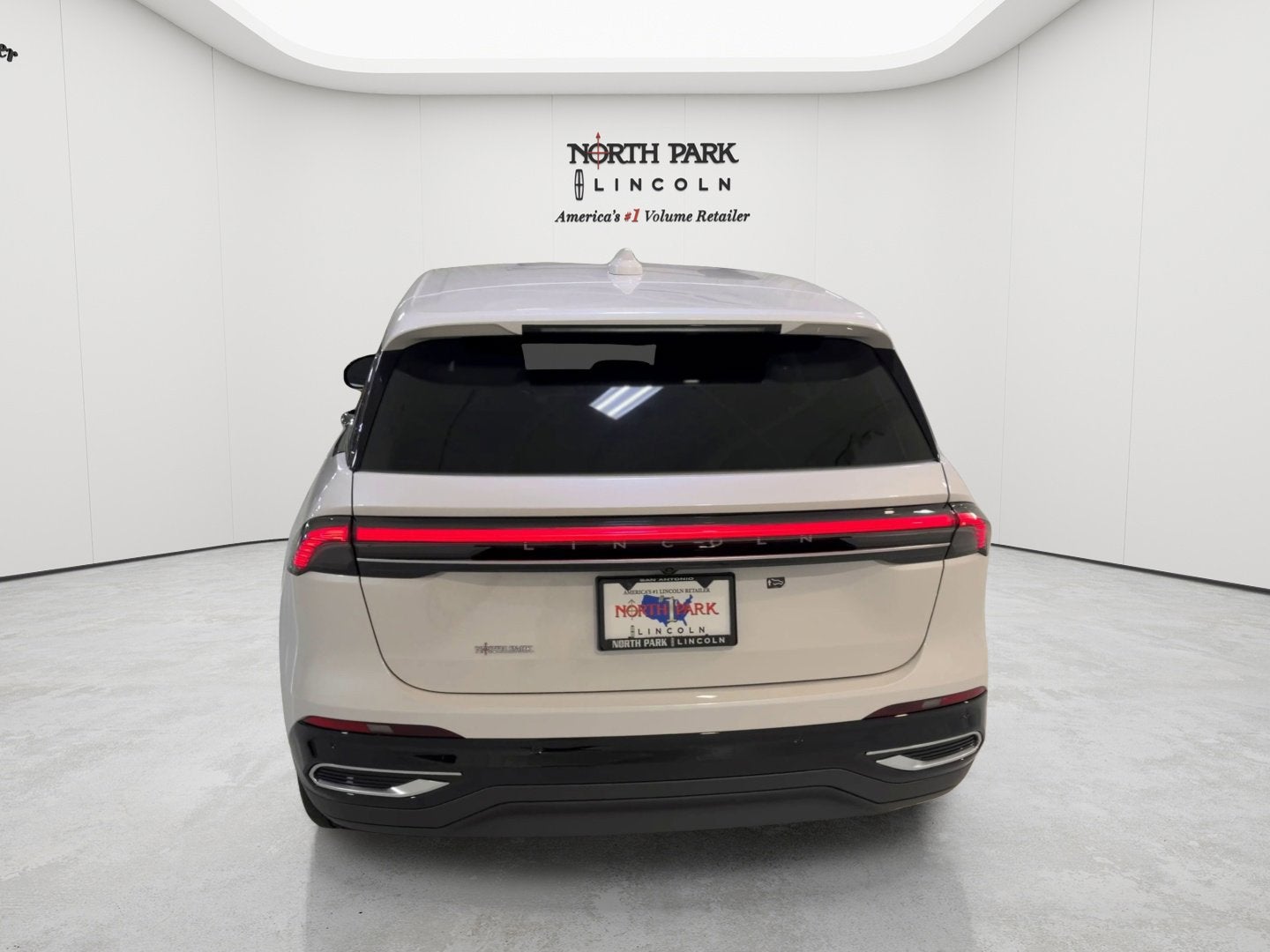 2026 Lincoln Nautilus Premiere Hybrid