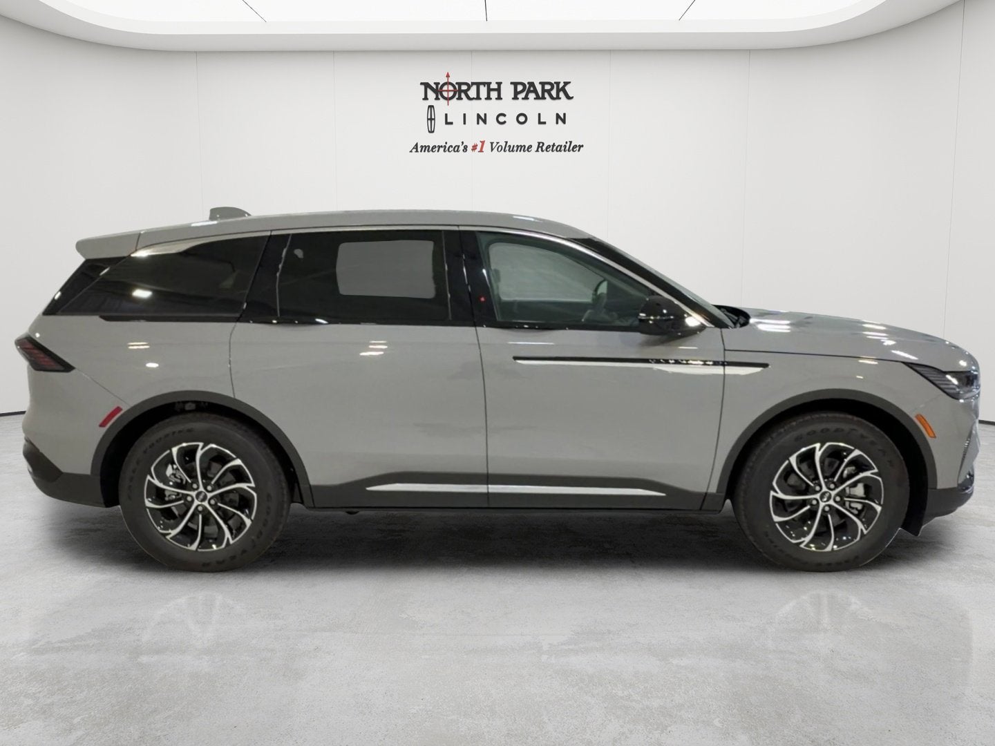 2026 Lincoln Nautilus Premiere Hybrid