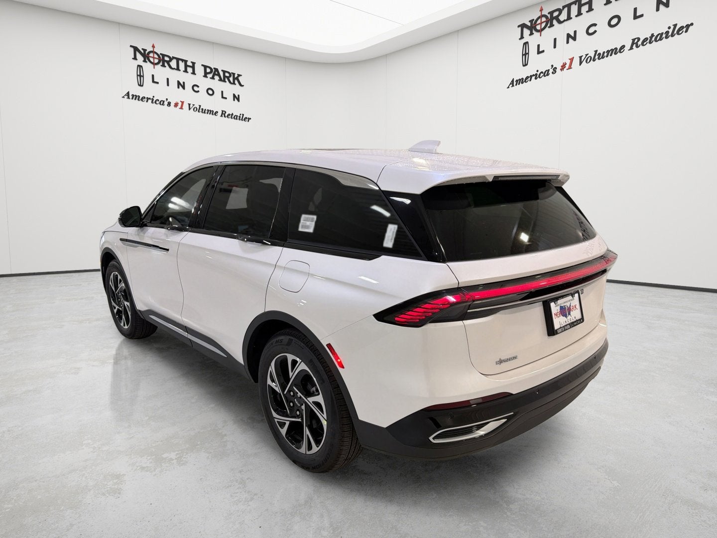 2026 Lincoln Nautilus Premiere Hybrid