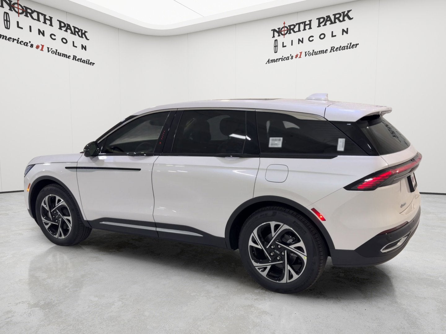 2026 Lincoln Nautilus Premiere Hybrid