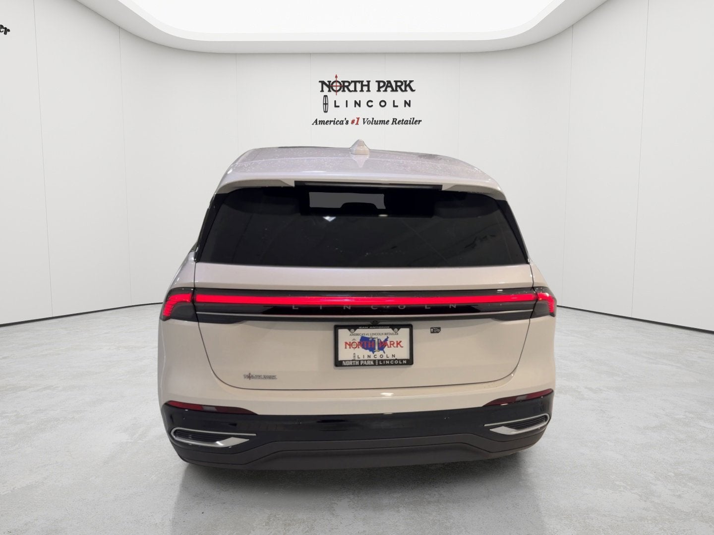 2026 Lincoln Nautilus Premiere Hybrid