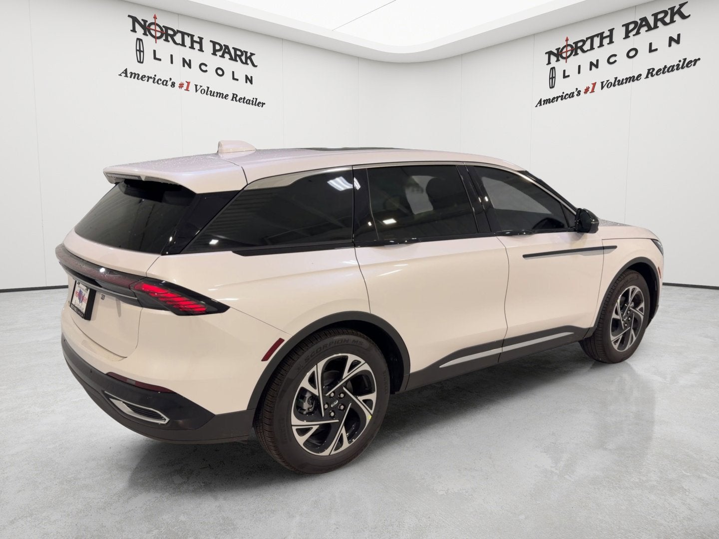 2026 Lincoln Nautilus Premiere Hybrid