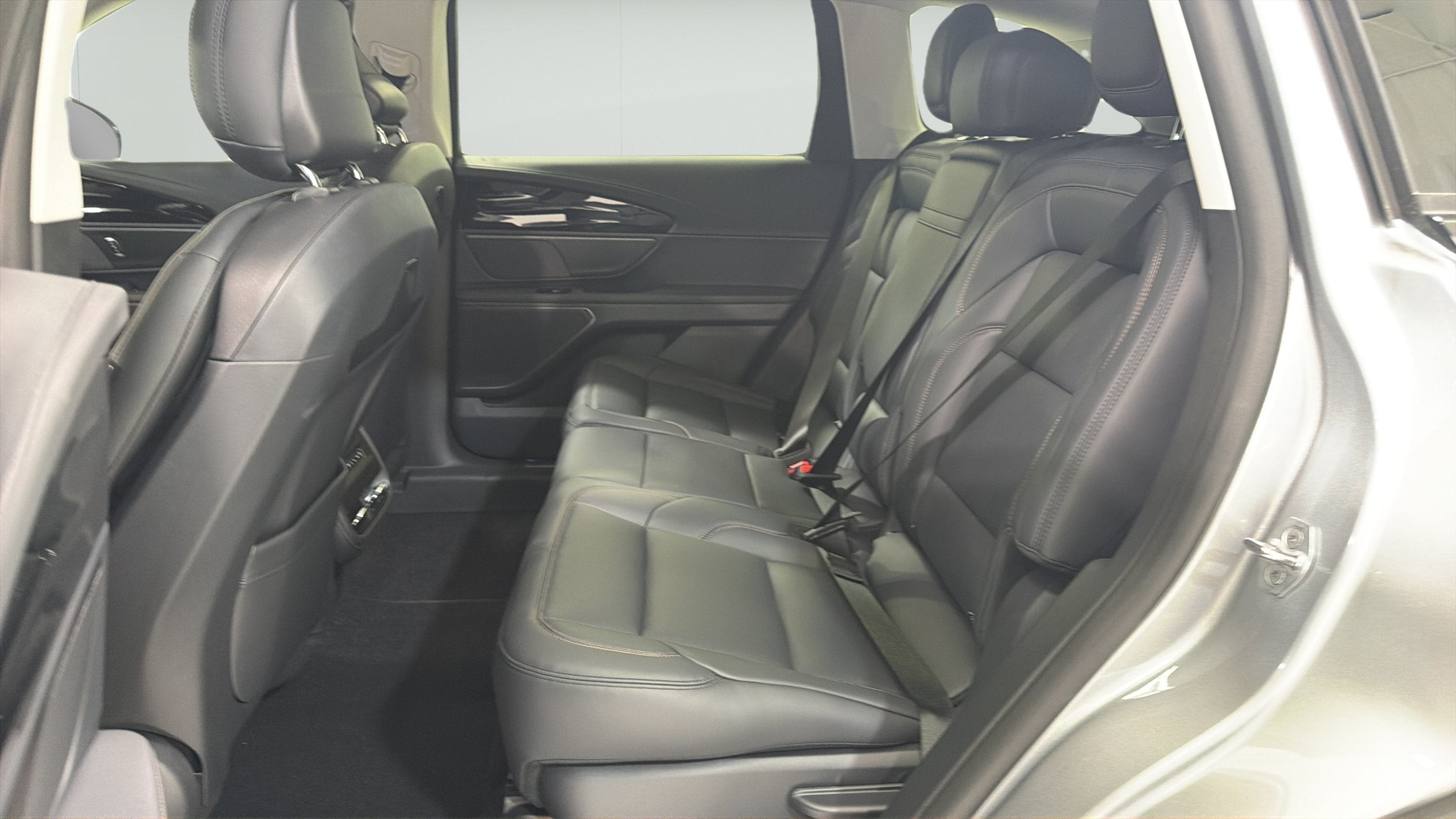 2026 Lincoln Nautilus Premiere Hybrid