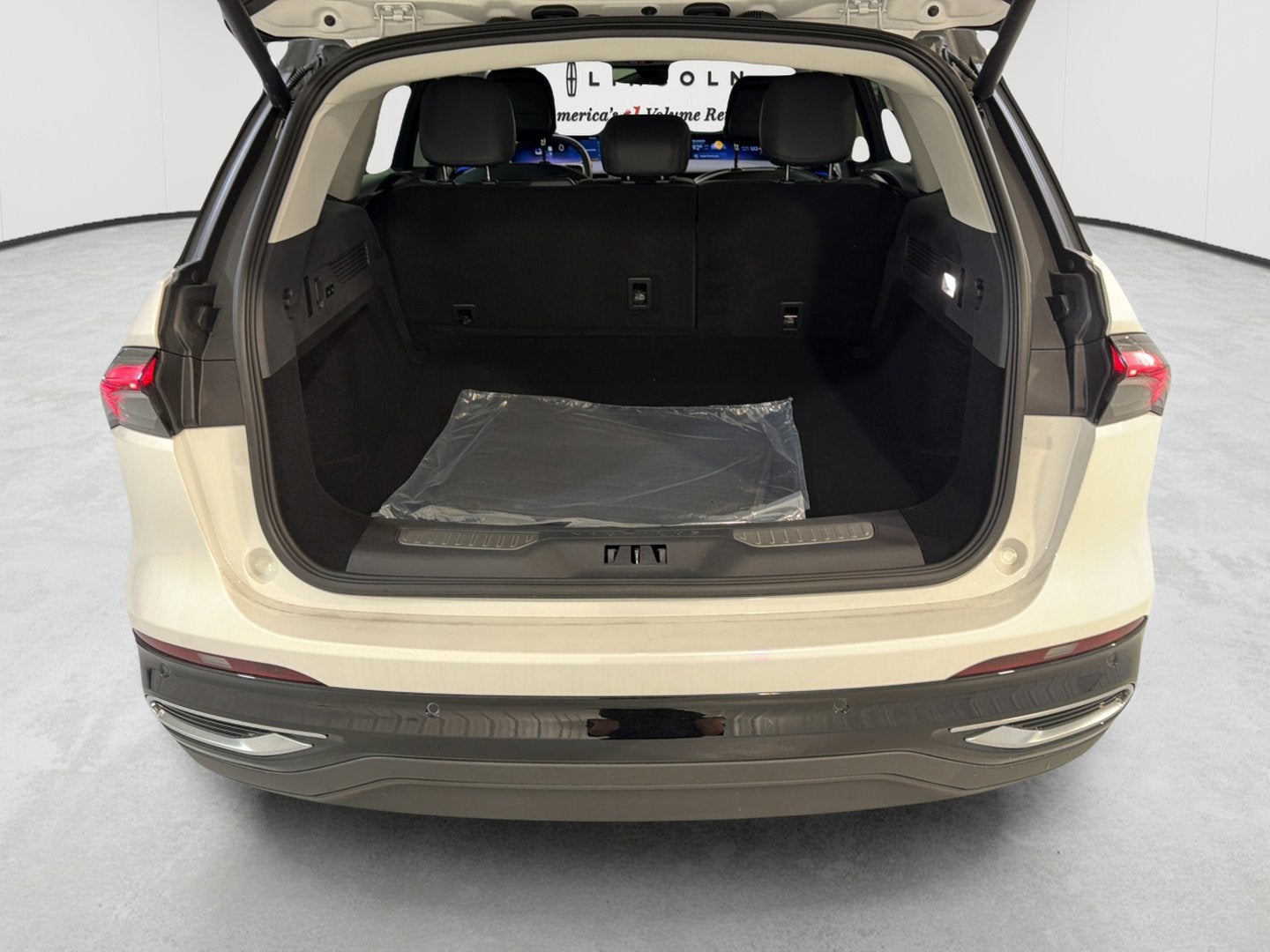 2026 Lincoln Nautilus Premiere Hybrid
