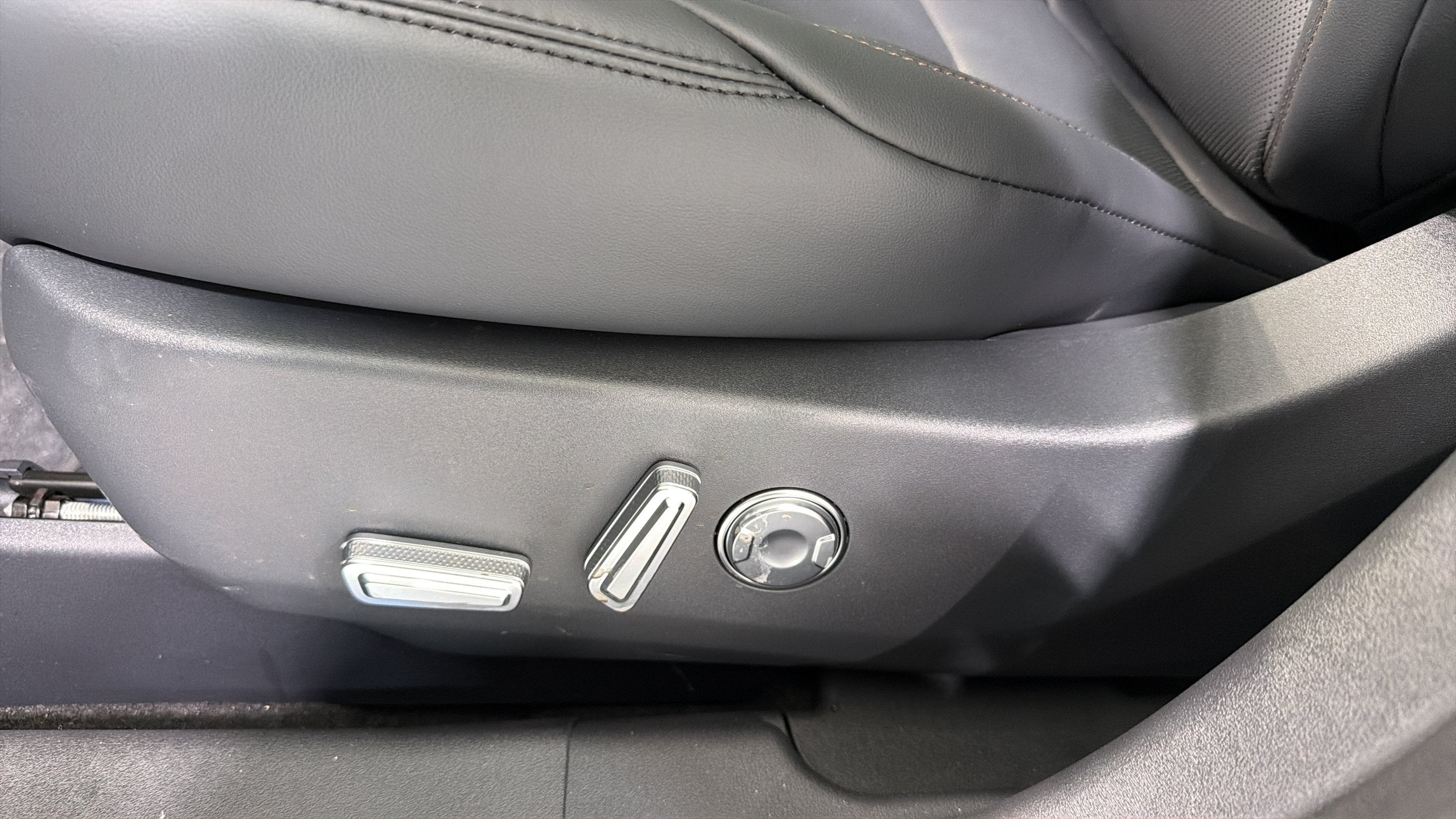 2026 Lincoln Nautilus Premiere Hybrid