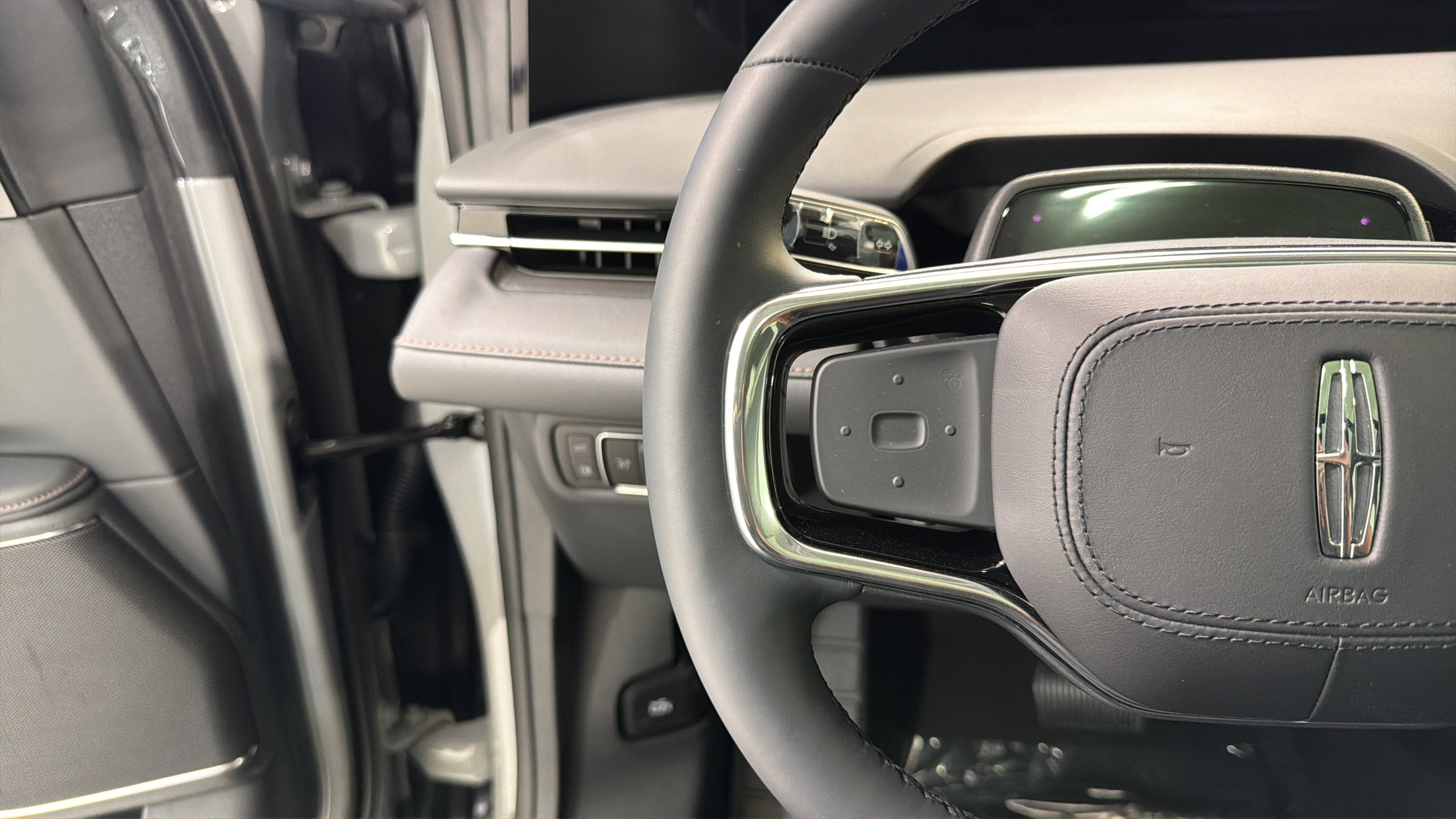 2026 Lincoln Nautilus Premiere Hybrid