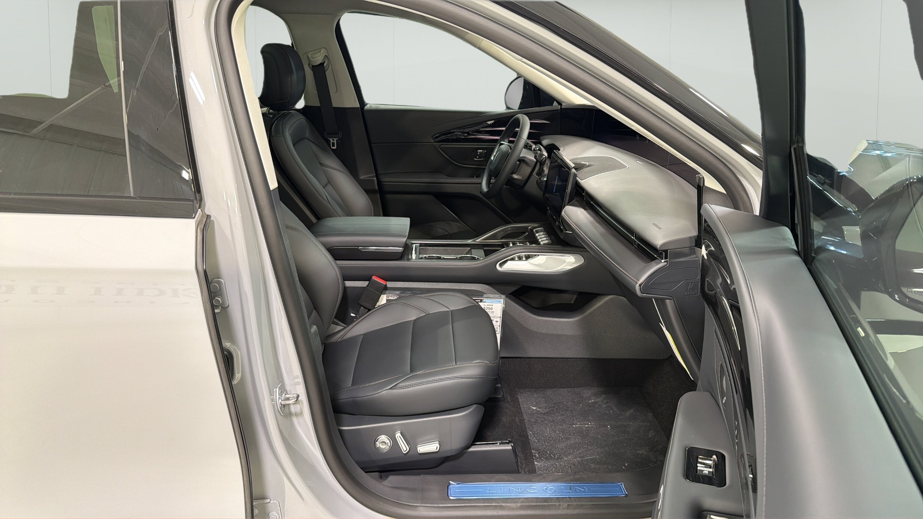 2026 Lincoln Nautilus Premiere Hybrid