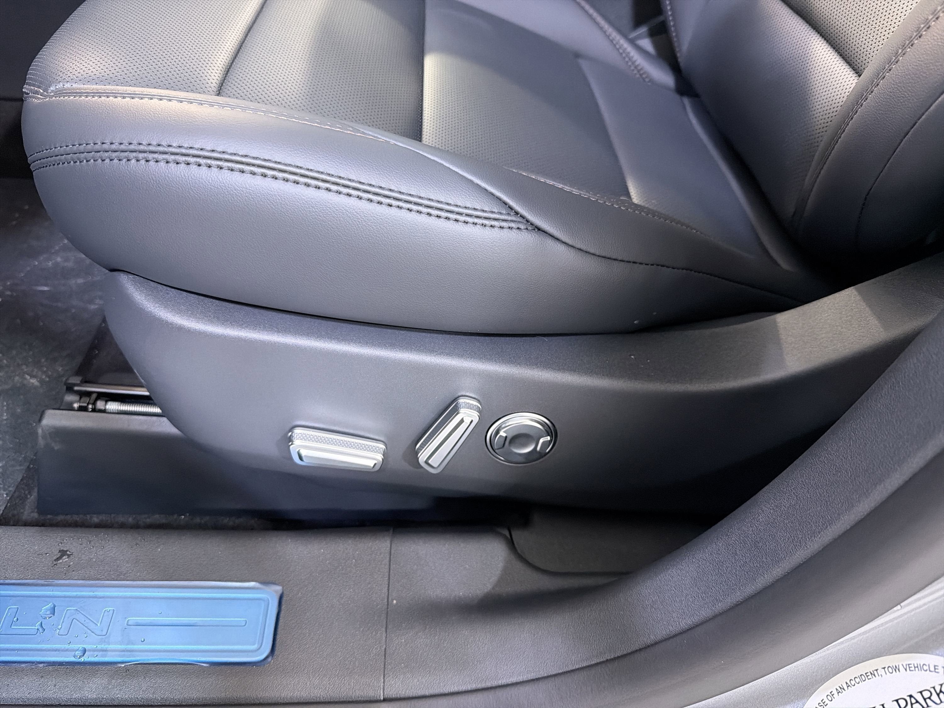 2026 Lincoln Nautilus Premiere Hybrid