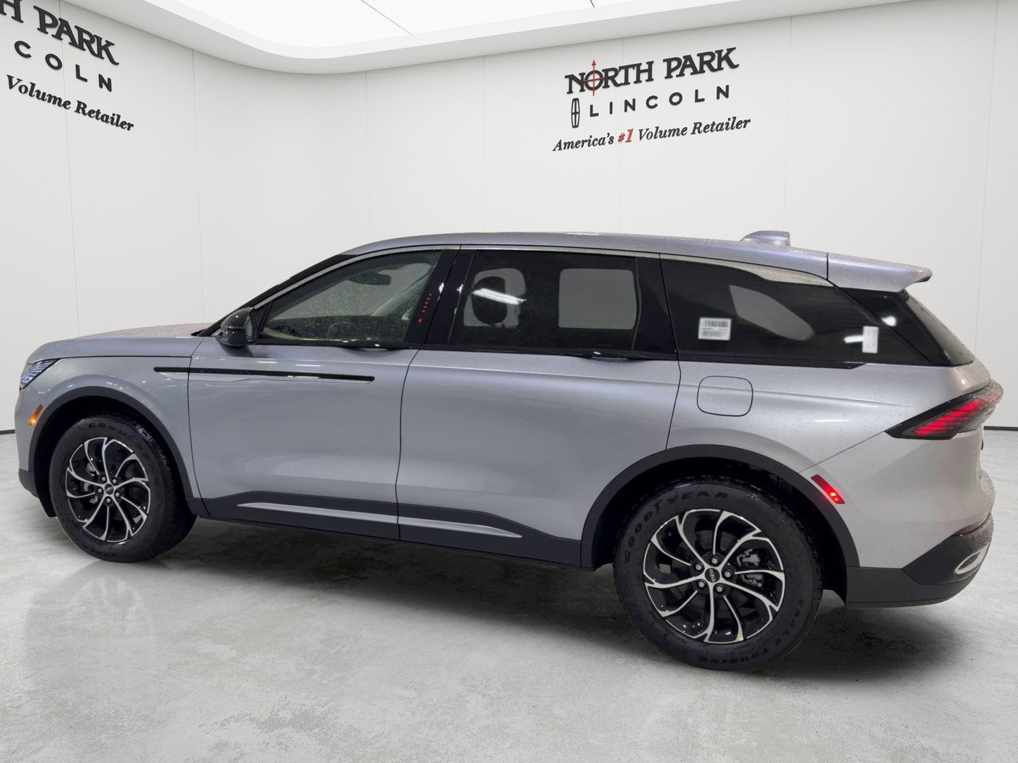 2026 Lincoln Nautilus Premiere Hybrid