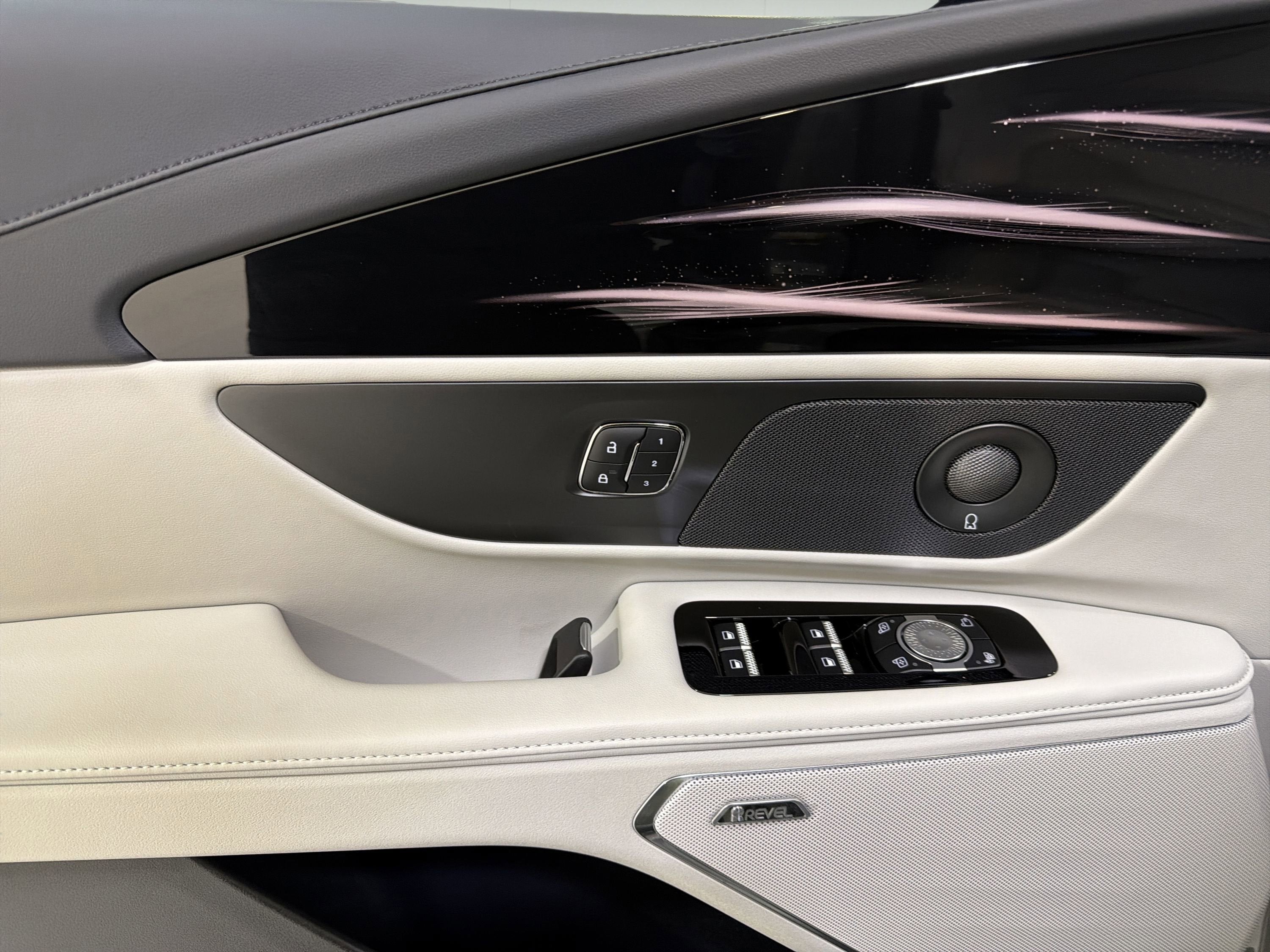 2026 Lincoln Nautilus Premiere Hybrid