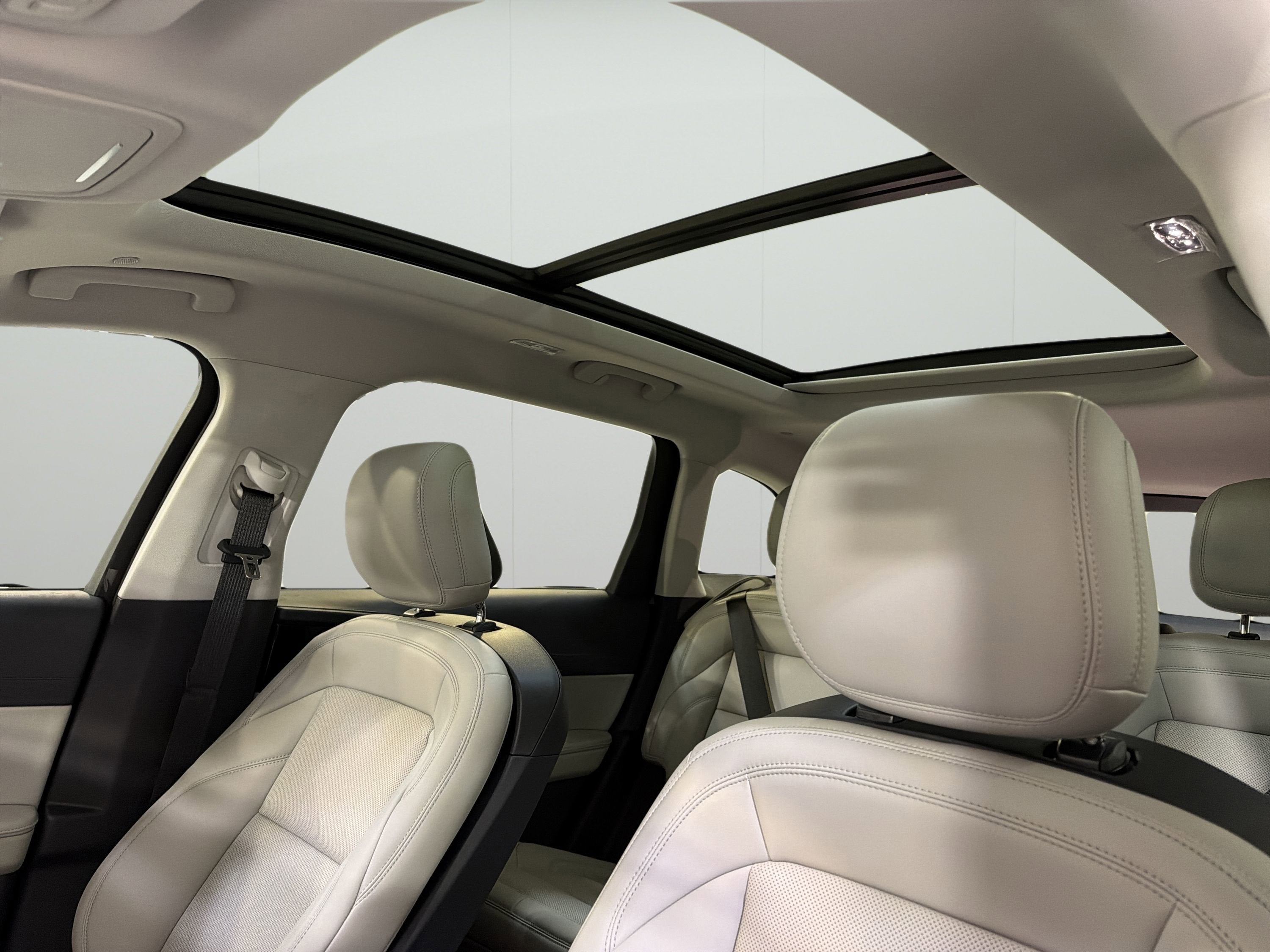 2026 Lincoln Nautilus Premiere Hybrid